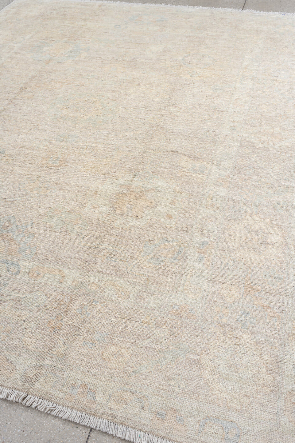8' x 10' one-of-a-kind handmade vintage Oushak large size rug. Color palette: ivory, cream, pale blue, beige, taupe