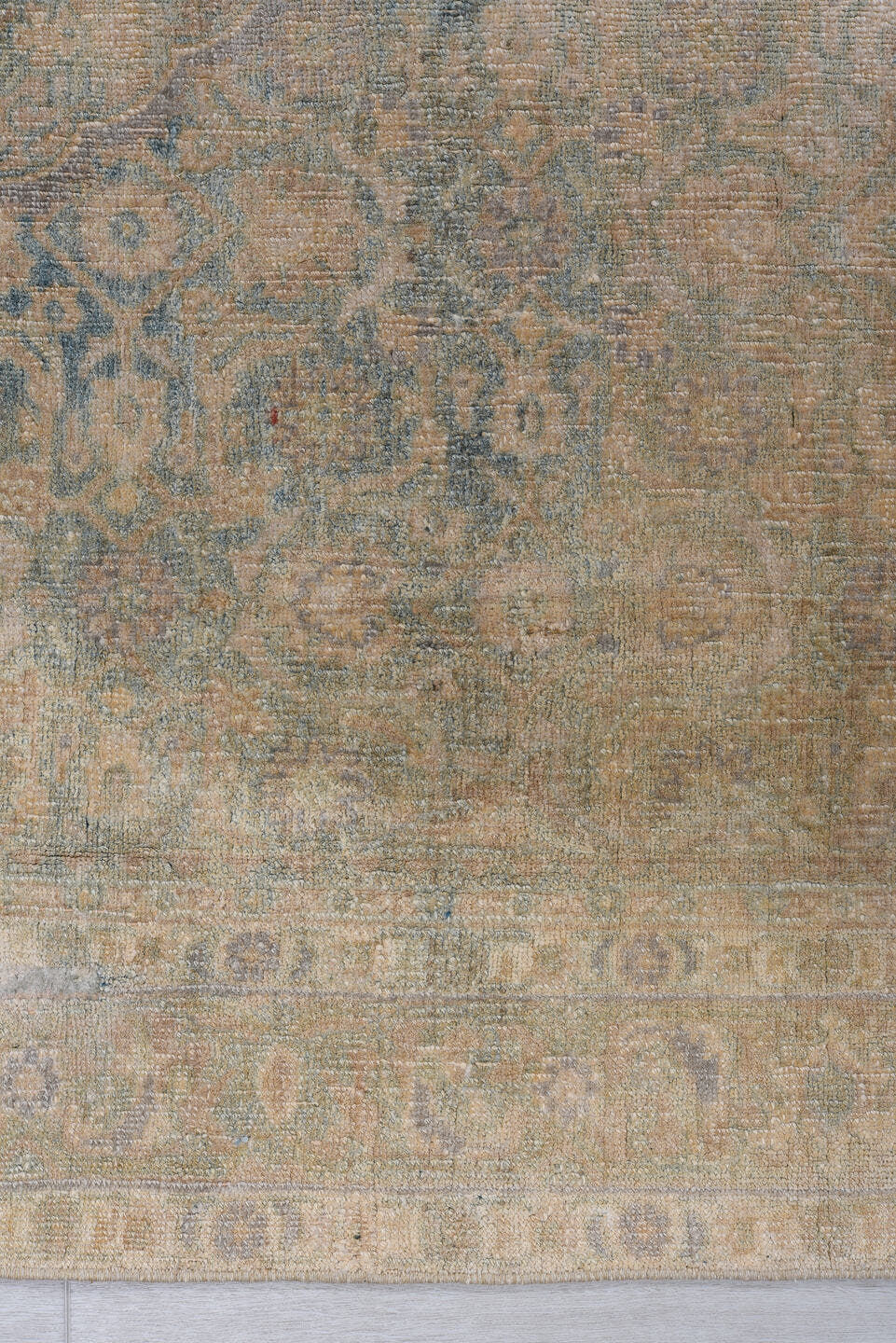 4' x 6' one-of-a-kind handmade antique Bidjar small size rug. Color palette: beige, ivory, pale blue, taupe, sand
