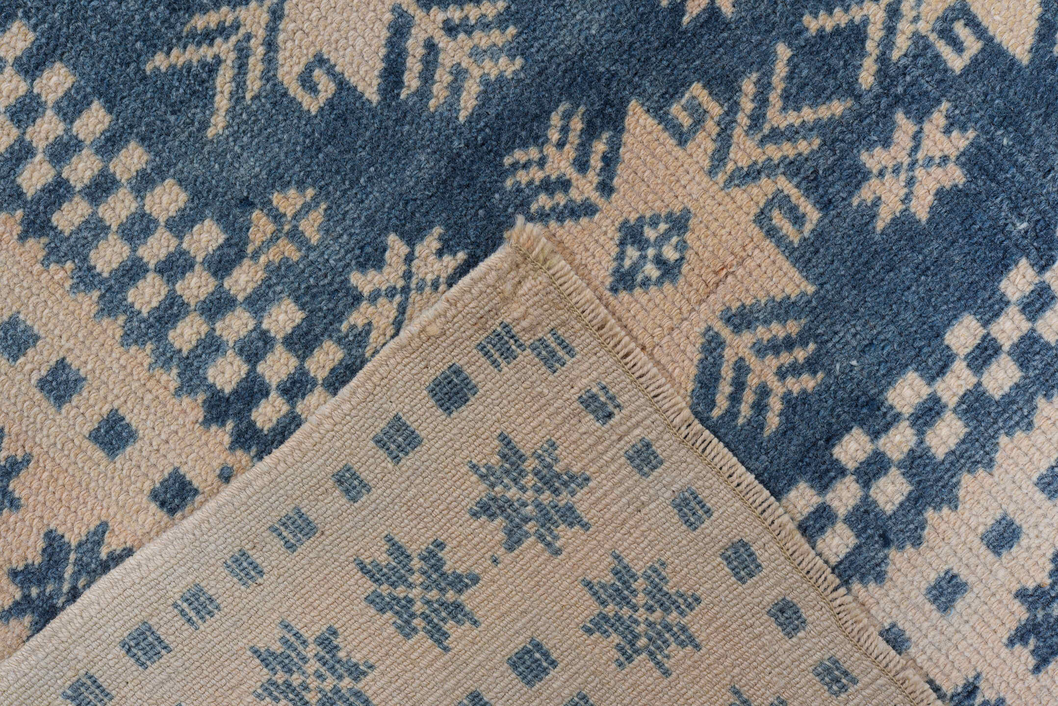 3' x 5' one-of-a-kind handmade vintage Oushak small size rug. Color palette: blue, brown, dim gray, gray, light blue