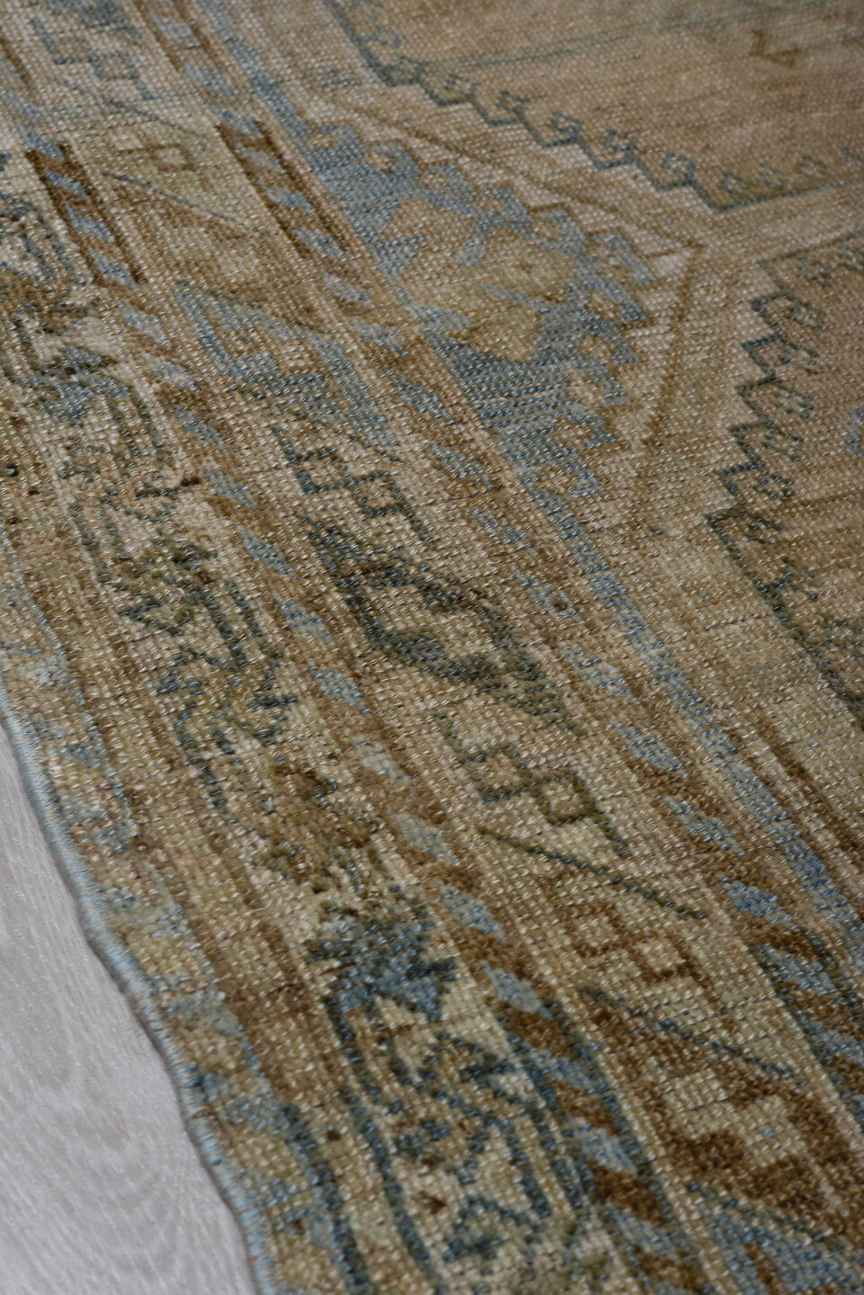 5' x 8' one-of-a-kind handmade vintage Shiraz medium size rug. Color palette: black, blue, brown, dark gray, dim gray, gray