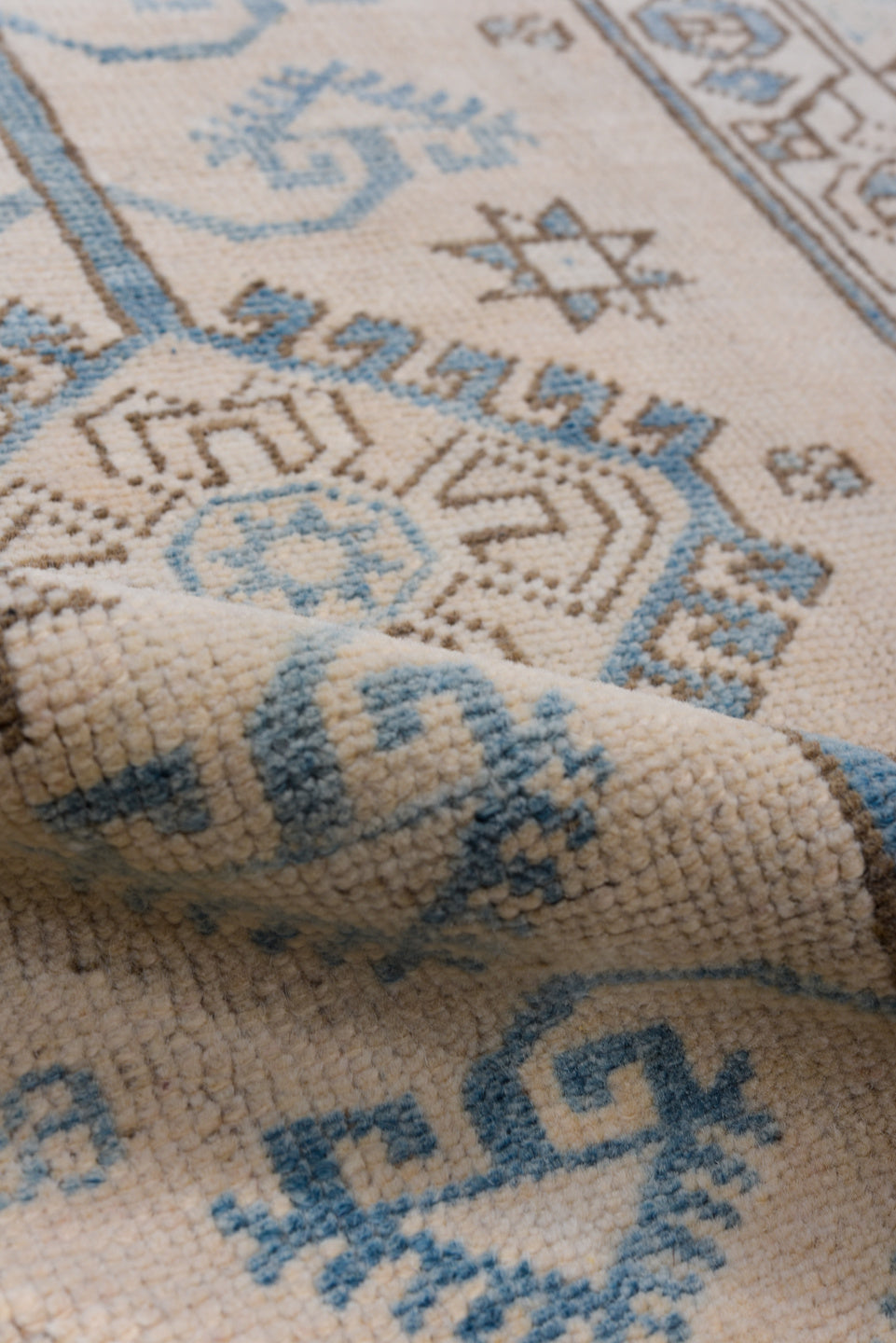 2' x 3' one-of-a-kind handmade vintage Oushak small size rug. Color palette: ivory, sky_blue, taupe, brown, beige
