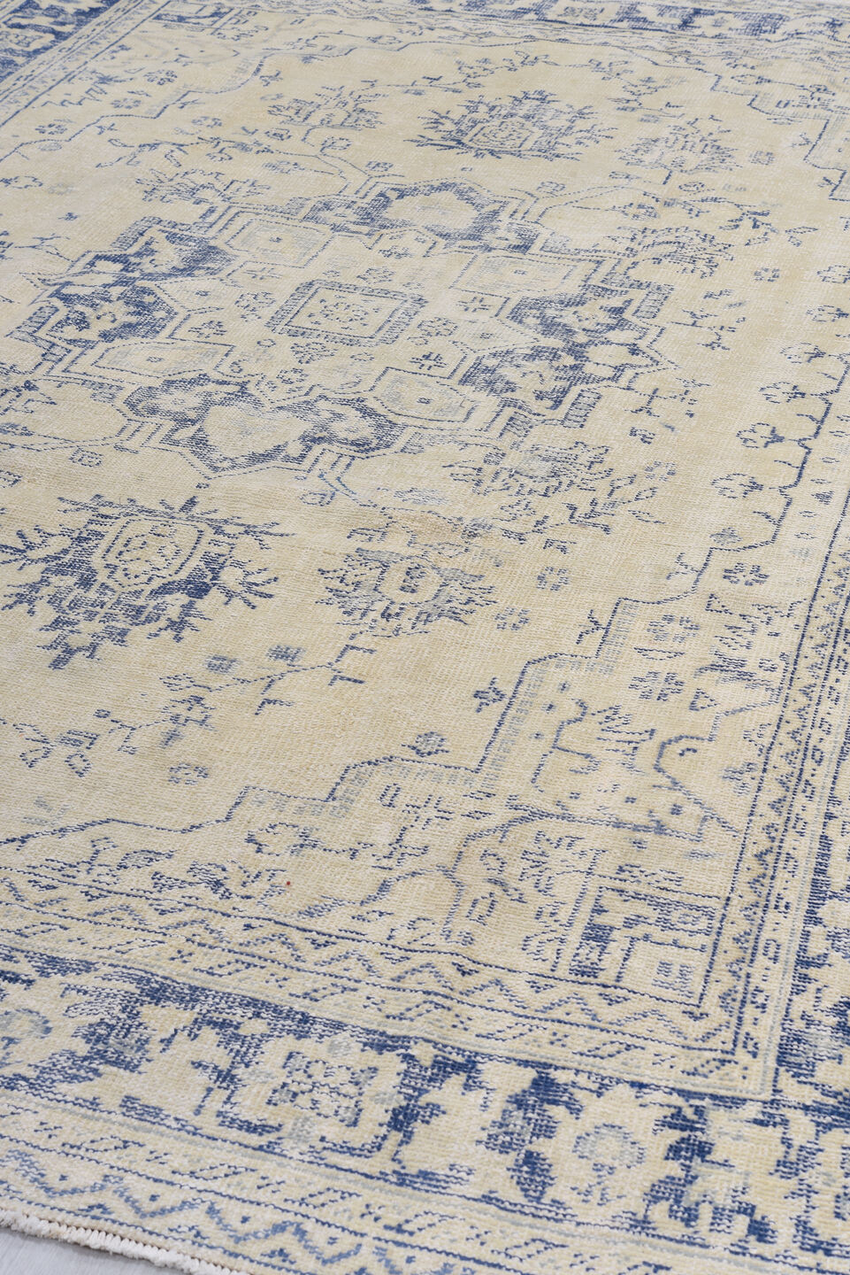 7' x 10' one-of-a-kind handmade vintage Sparta large size rug. Color palette: black, blue, charcoal, dark gray, gainsboro