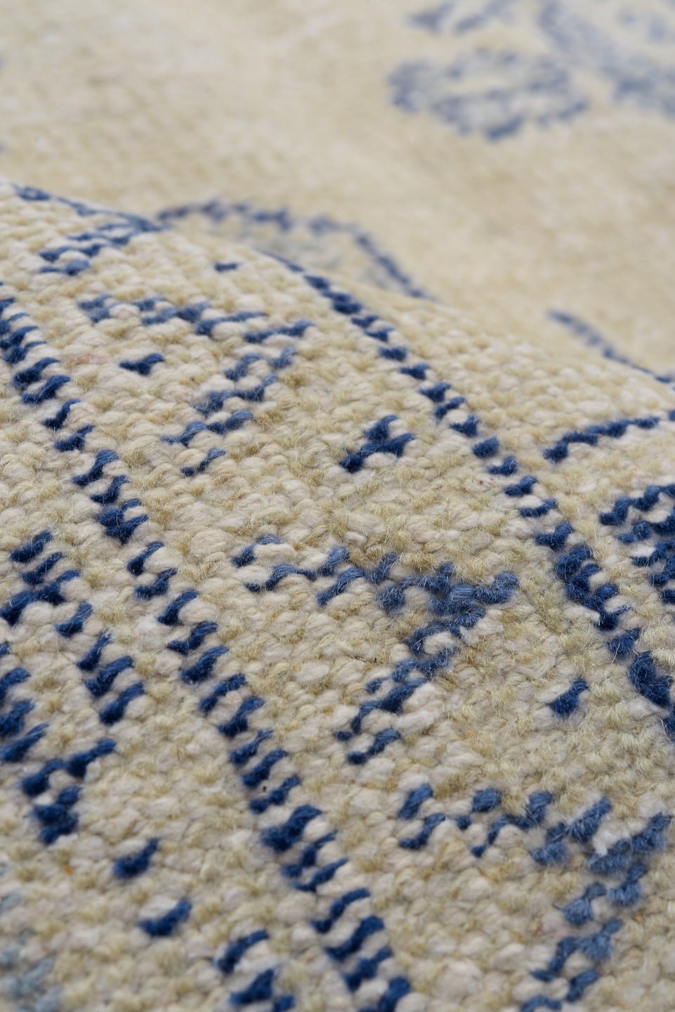 7' x 10' one-of-a-kind handmade vintage Sparta large size rug. Color palette: black, blue, charcoal, dark gray, gainsboro