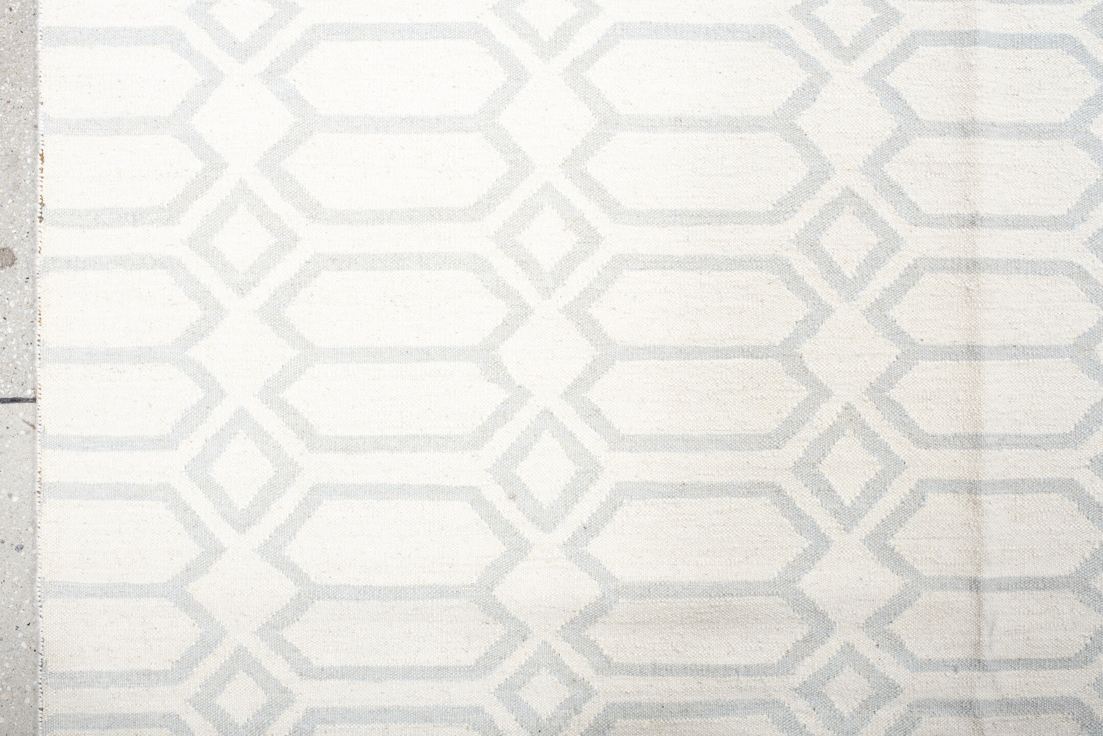 11' x 14' one-of-a-kind handmade vintage Flatweave oversize rug. Color palette: floral white, gainsboro, gray, ivory