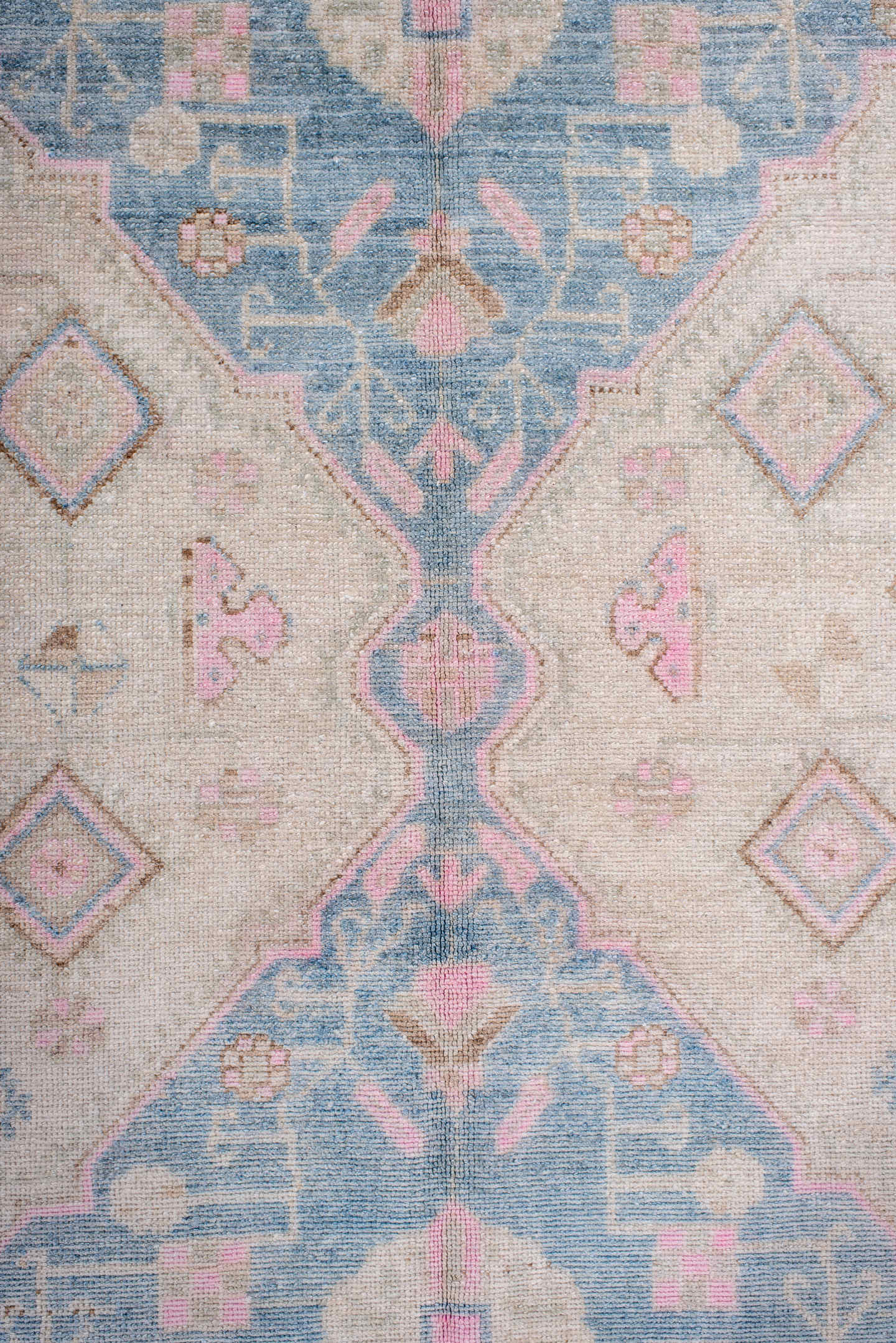 5' x 9' one-of-a-kind handmade antique Hamadan medium size rug. Color palette: ivory, powder_blue, blush, camel, taupe