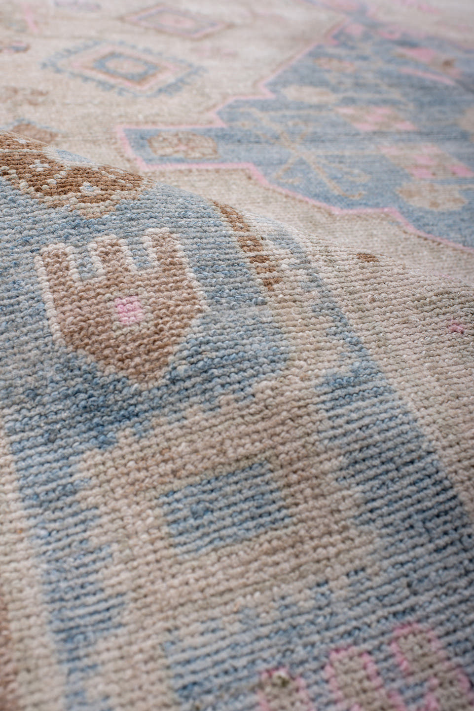 5' x 9' one-of-a-kind handmade antique Hamadan medium size rug. Color palette: ivory, powder_blue, blush, camel, taupe