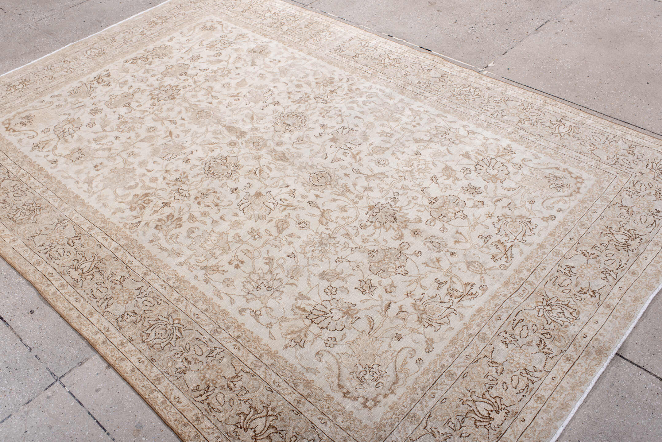 5' x 8' one-of-a-kind handmade vintage Sivas medium size rug. Color palette: brown, off-white, gray, light gray, pink, linen