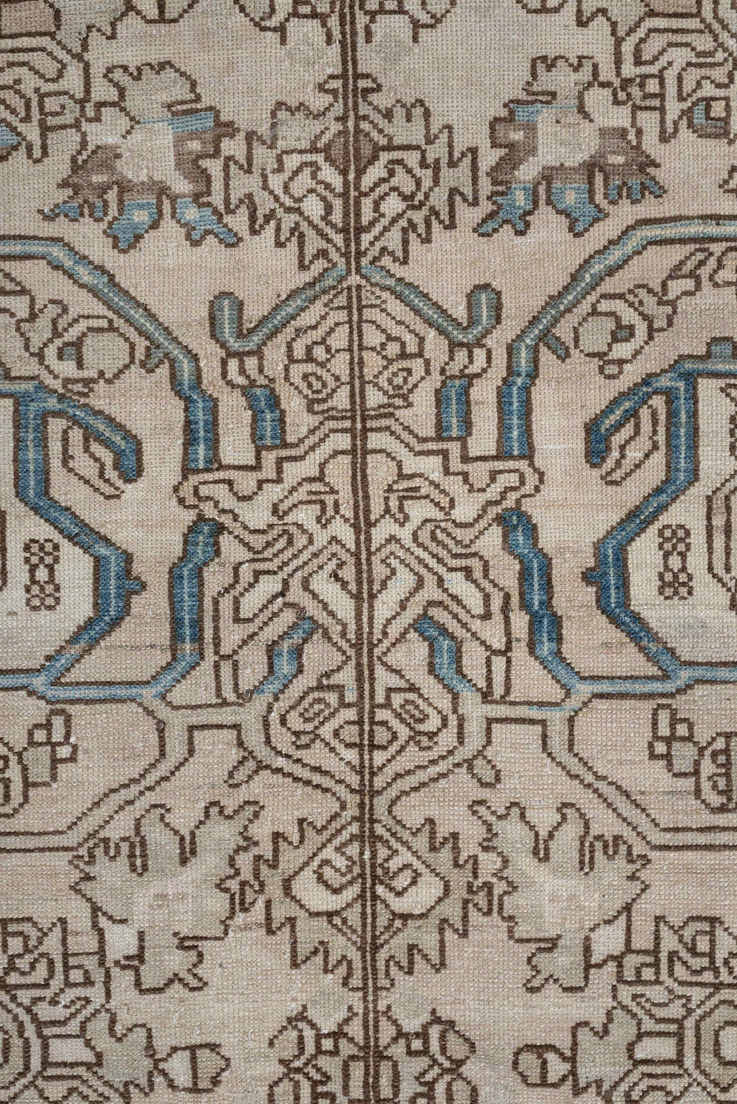 9' x 5' one-of-a-kind handmade machine-made Machine rug. Color palette: ivory, taupe, sky blue, beige, brown, slate, gray