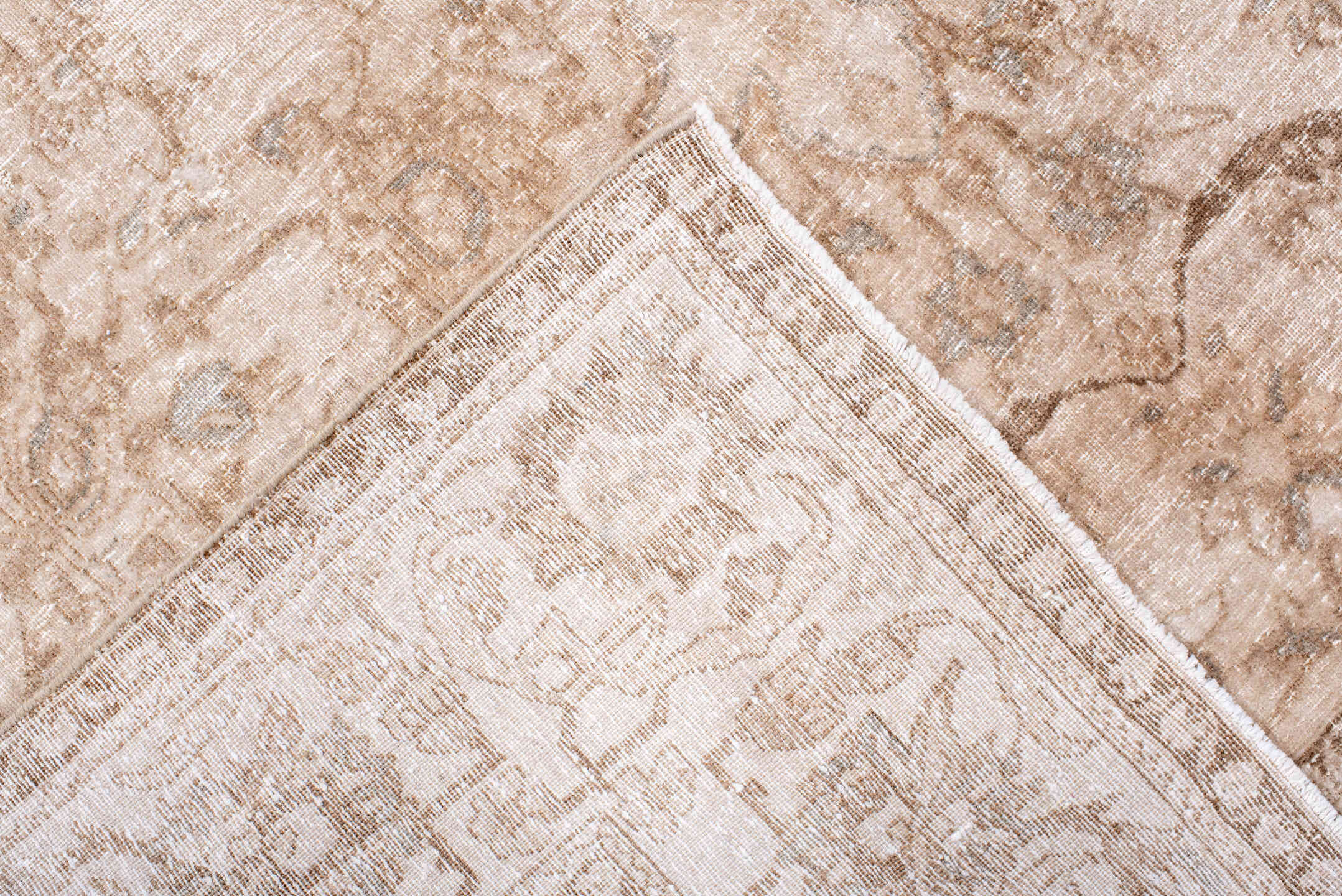 4' x 6' one-of-a-kind handmade vintage Isfahan small size rug. Color palette: antiquewhite, brown, gray, light gray, linen