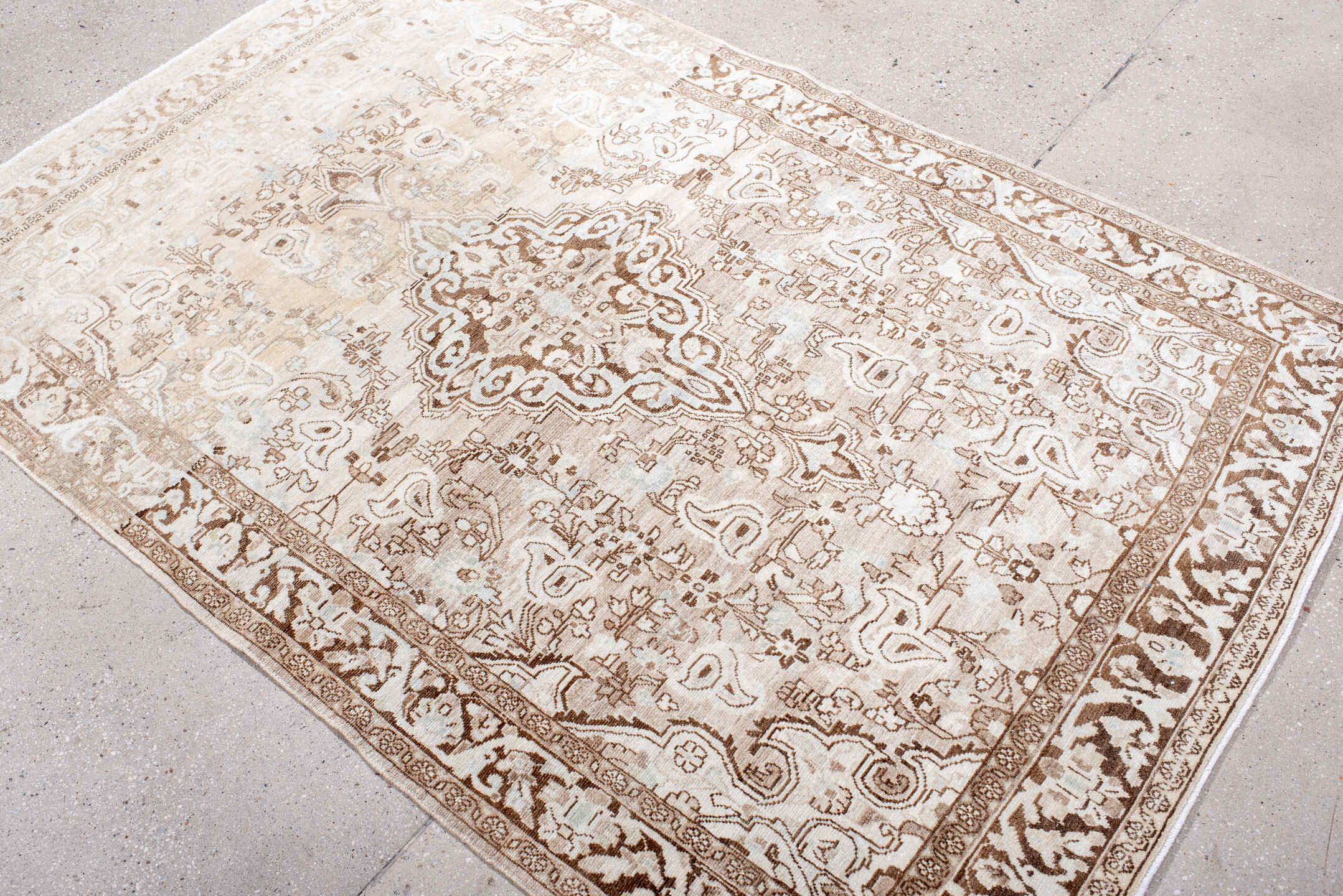 4' x 6' one-of-a-kind handmade antique Sarouk small size rug. Color palette: ivory, taupe, camel, brown, cream, beige, gray