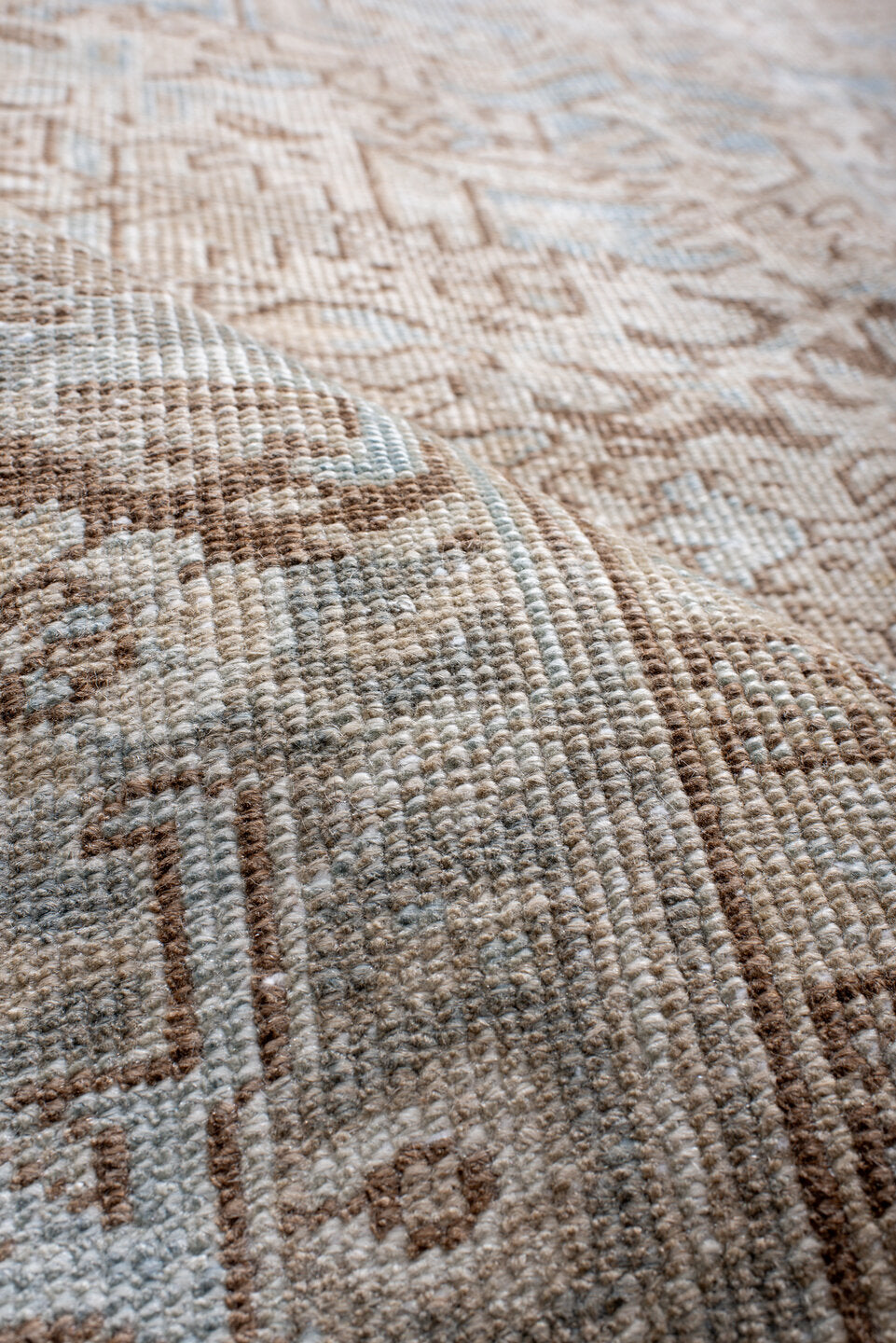 8' x 10' one-of-a-kind handmade vintage Heriz large size rug. Color palette: blue, brown, dark gray, dim gray, gainsboro