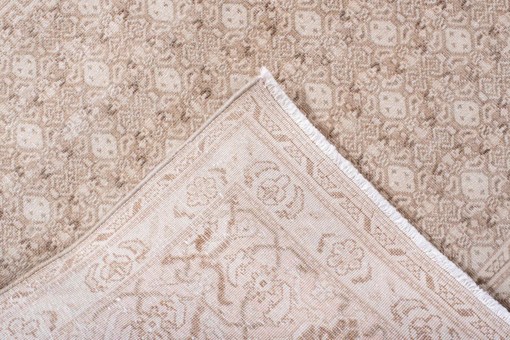 8' x 11' one-of-a-kind handmade vintage Bidjar large size rug. Color palette: pink, off-white, gray, light gray, misty rose