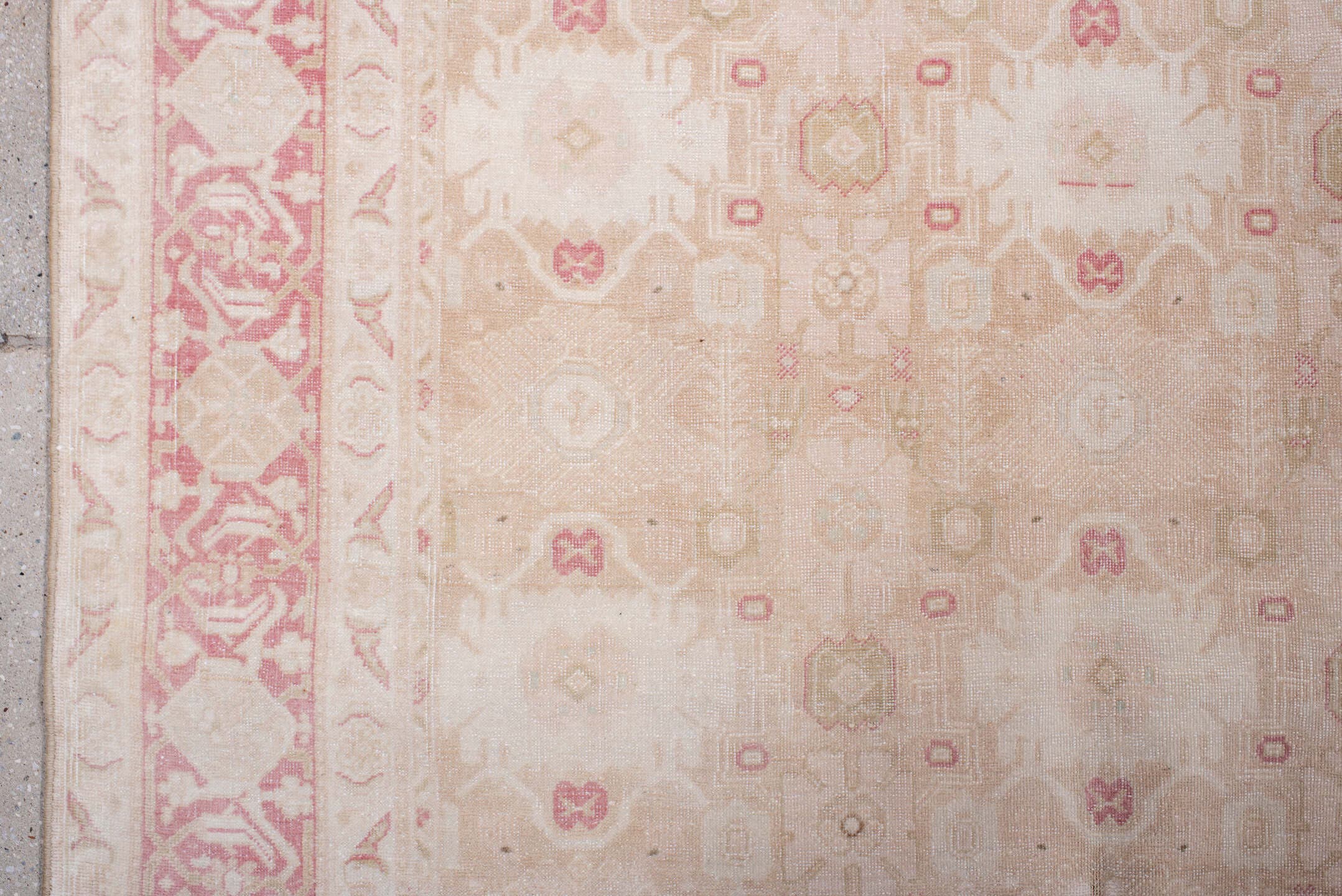 6' x 9' one-of-a-kind handmade antique Sivas medium size rug. Color palette: ivory, blush, rose, cream, taupe, beige, pink