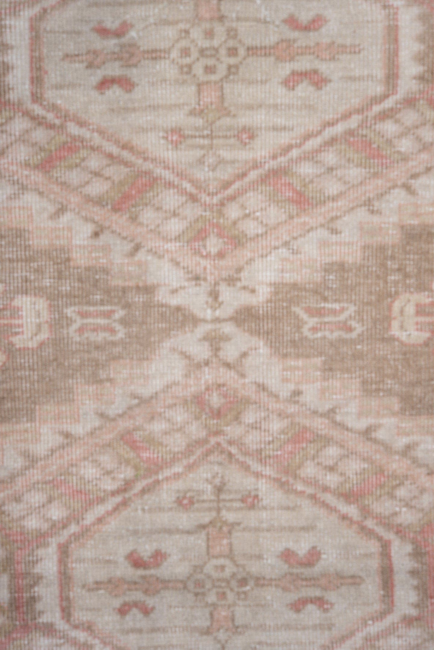 4' x 7' one-of-a-kind handmade vintage Sarab rug. Color palette: taupe, ivory, blush, brown, rose, cream, beige, gray, pink