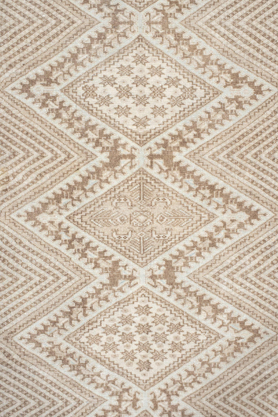 3' x 5' one-of-a-kind handmade vintage Shiraz small size rug. Color palette: ivory, beige, taupe, camel, pale blue, gray