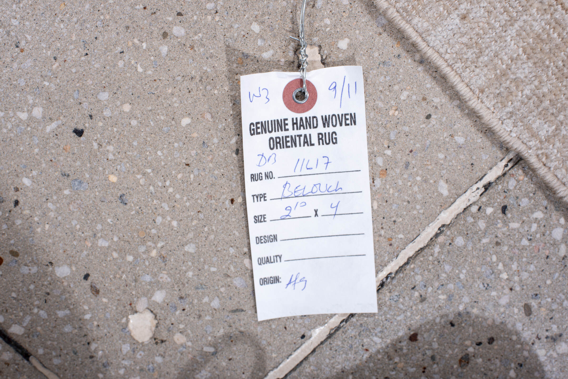 3' x 5' one-of-a-kind handmade vintage Malayer small size rug. Color palette: antiquewhite, brown, dim gray, gray