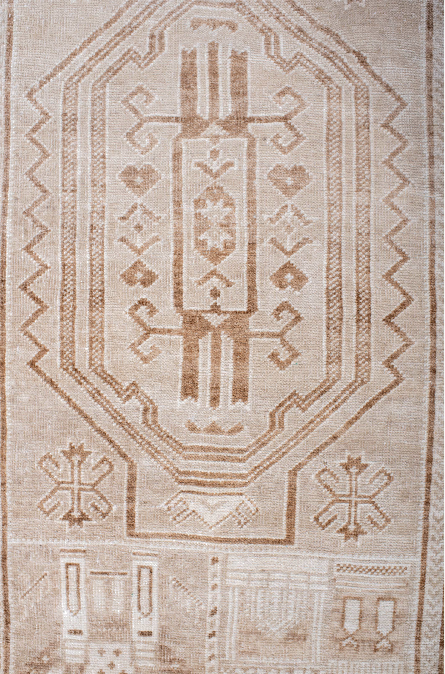 2' x 4' one-of-a-kind handmade vintage Belouch small size rug. Color palette: antiquewhite, brown, gainsboro, ghost white