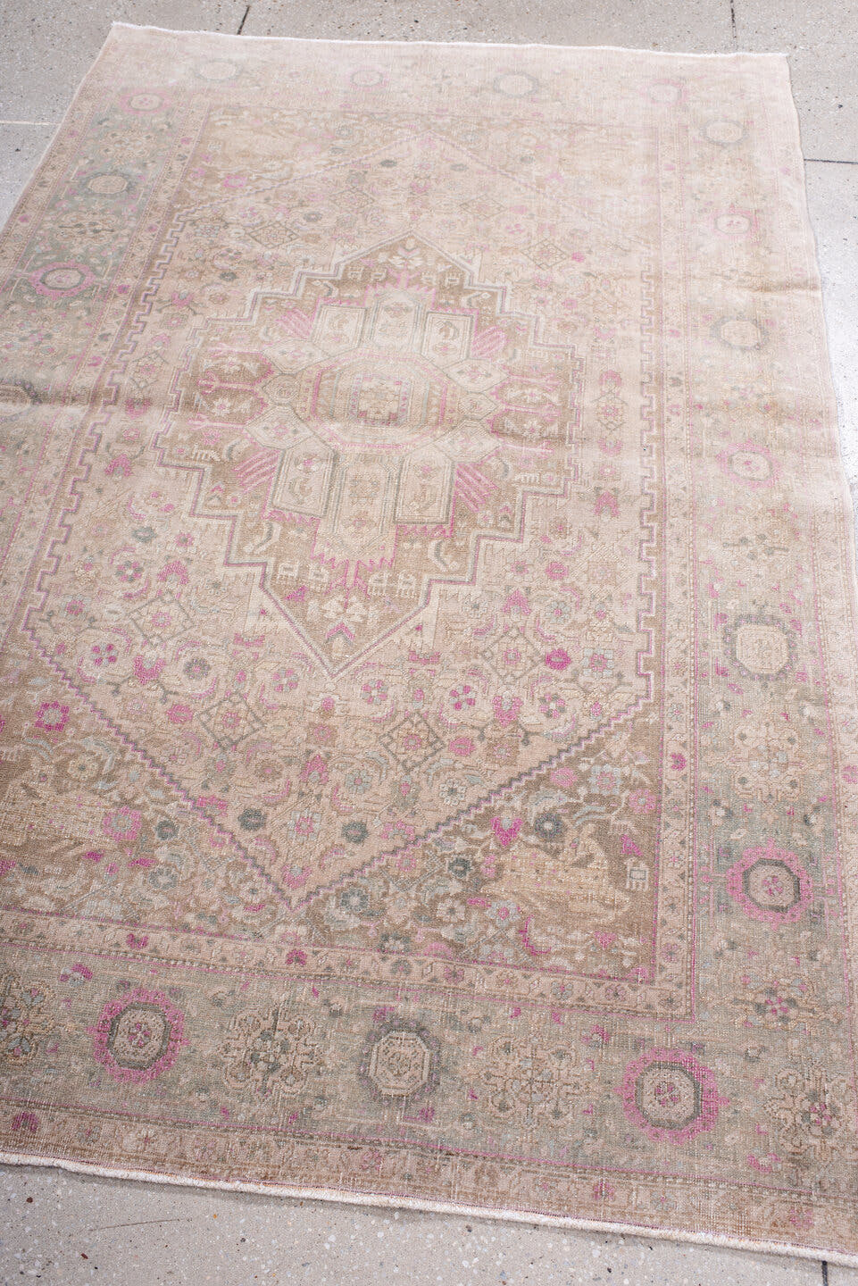 4' x 6' one-of-a-kind handmade antique Bidjar small size rug. Color palette: ivory, taupe, rose, blush, sage, gray, beige