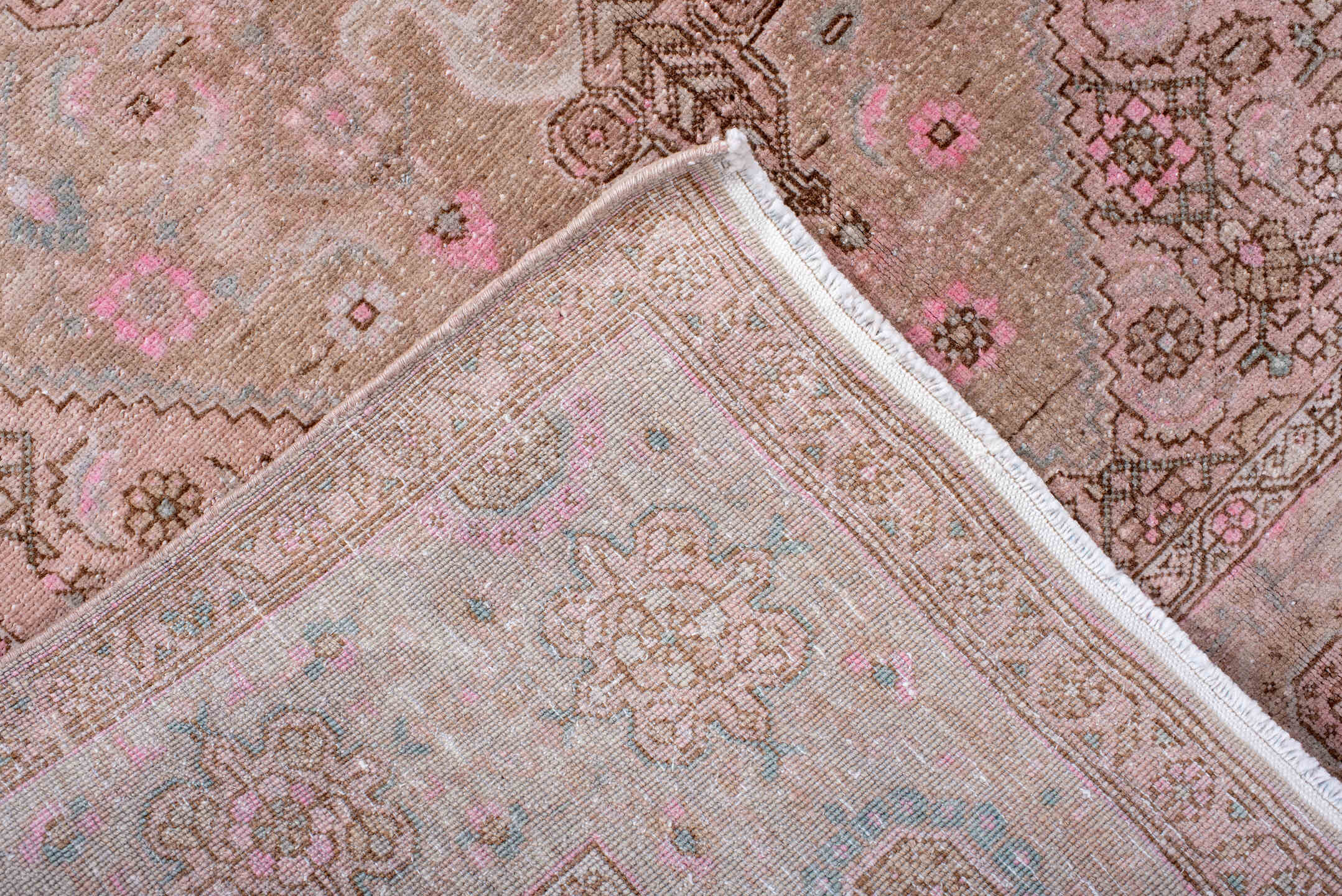 4' x 6' one-of-a-kind handmade antique Sarouk small size rug. Color palette: blush, ivory, taupe, rose, pale blue, brown