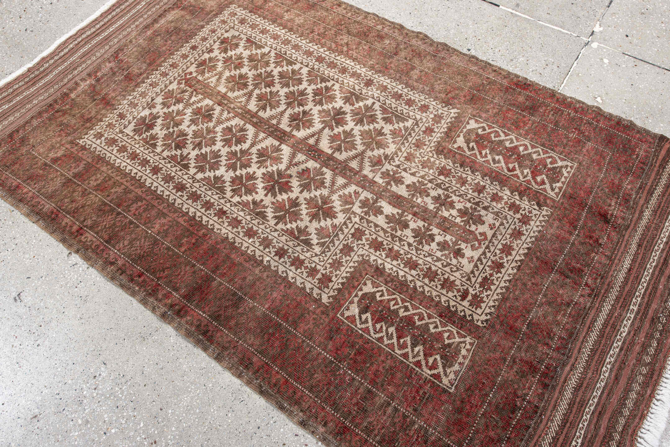 3' x 5' one-of-a-kind handmade vintage Belouch small size rug. Color palette: brown, gainsboro, gray, light gray, off-white