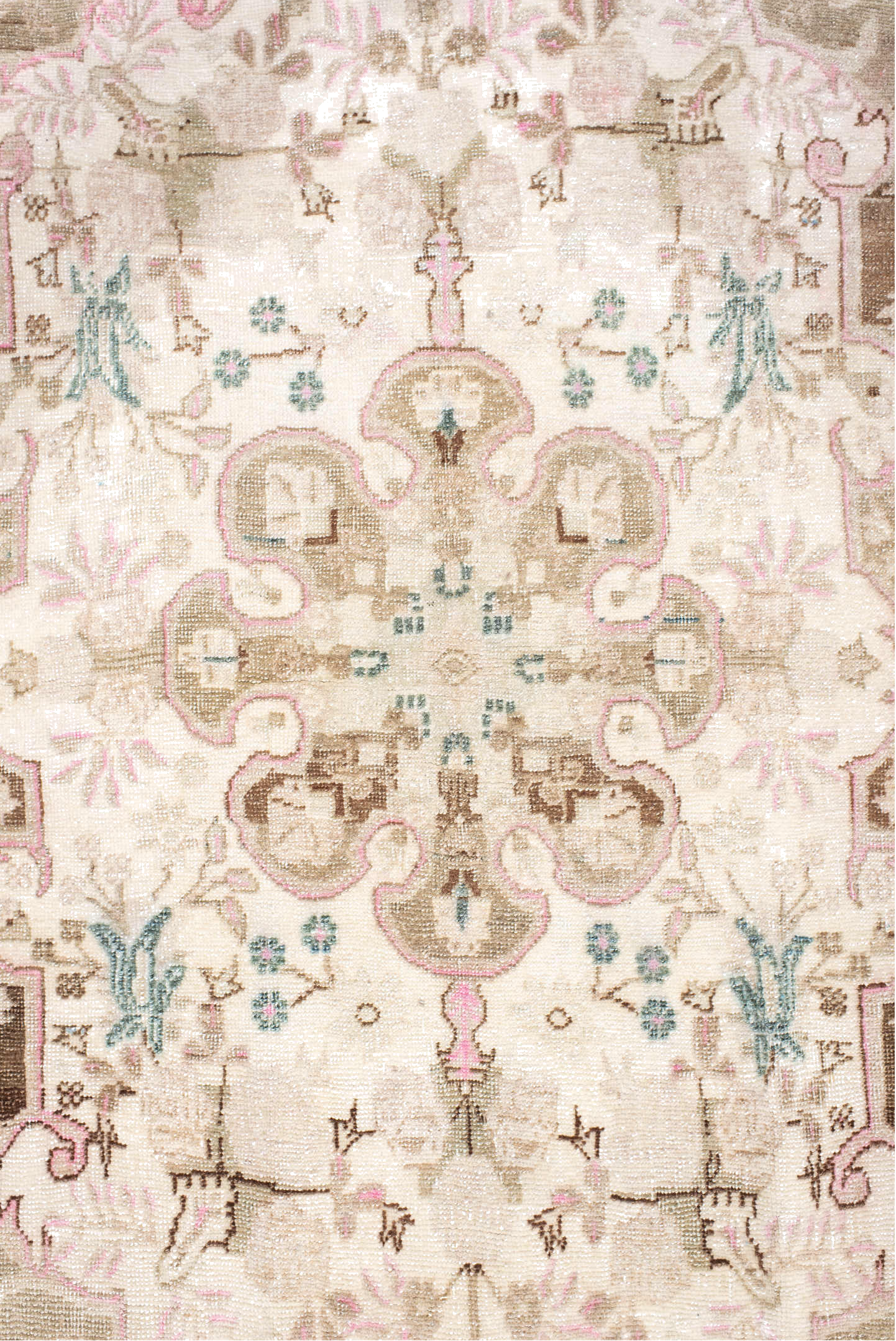 3' x 4' one-of-a-kind handmade vintage Bidjar small size rug. Color palette: antiquewhite, brown, gray, light gray, linen