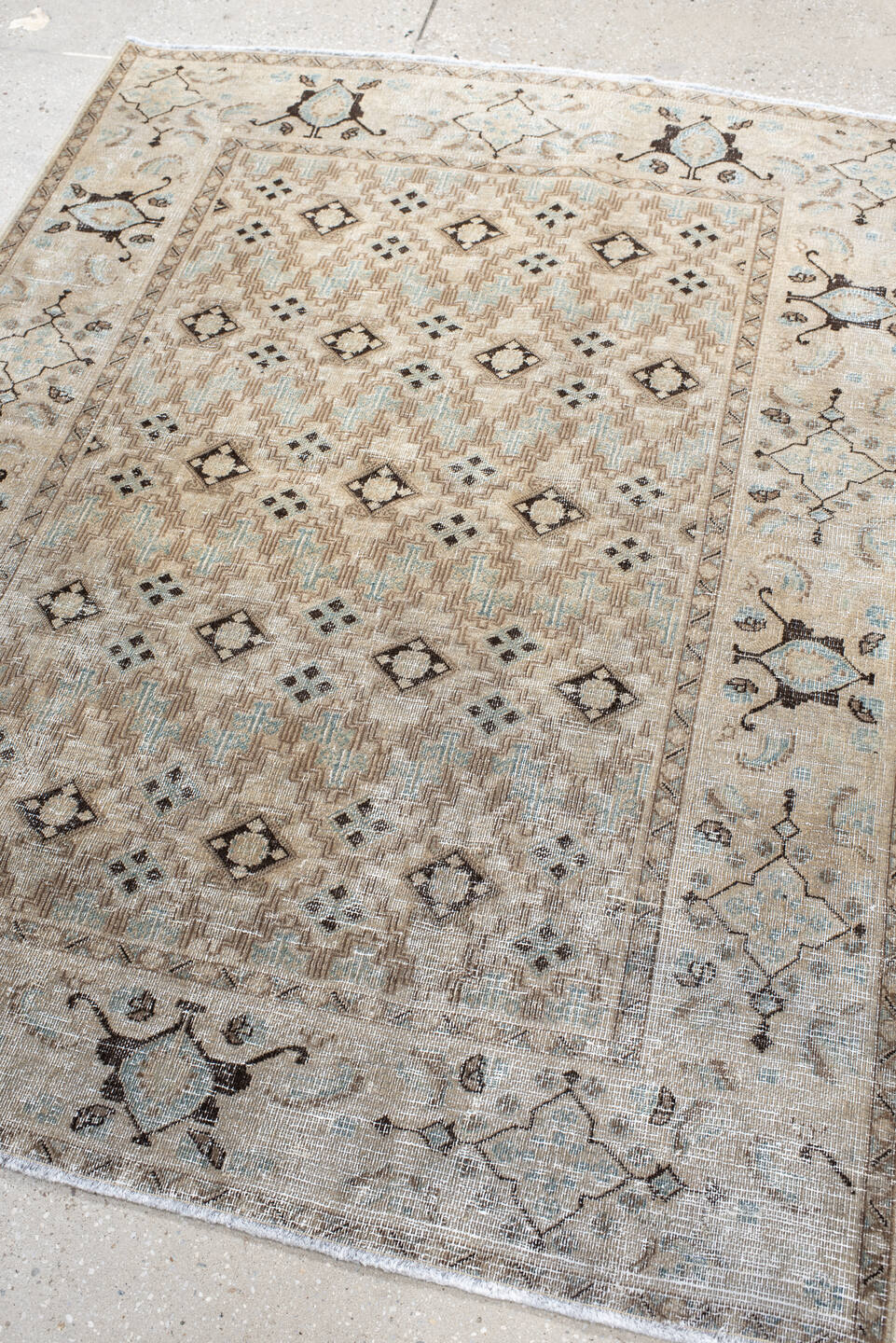 4' x 5' one-of-a-kind handmade vintage Meshed small size rug. Color palette: ivory, taupe, pale_blue, charcoal, beige, brown
