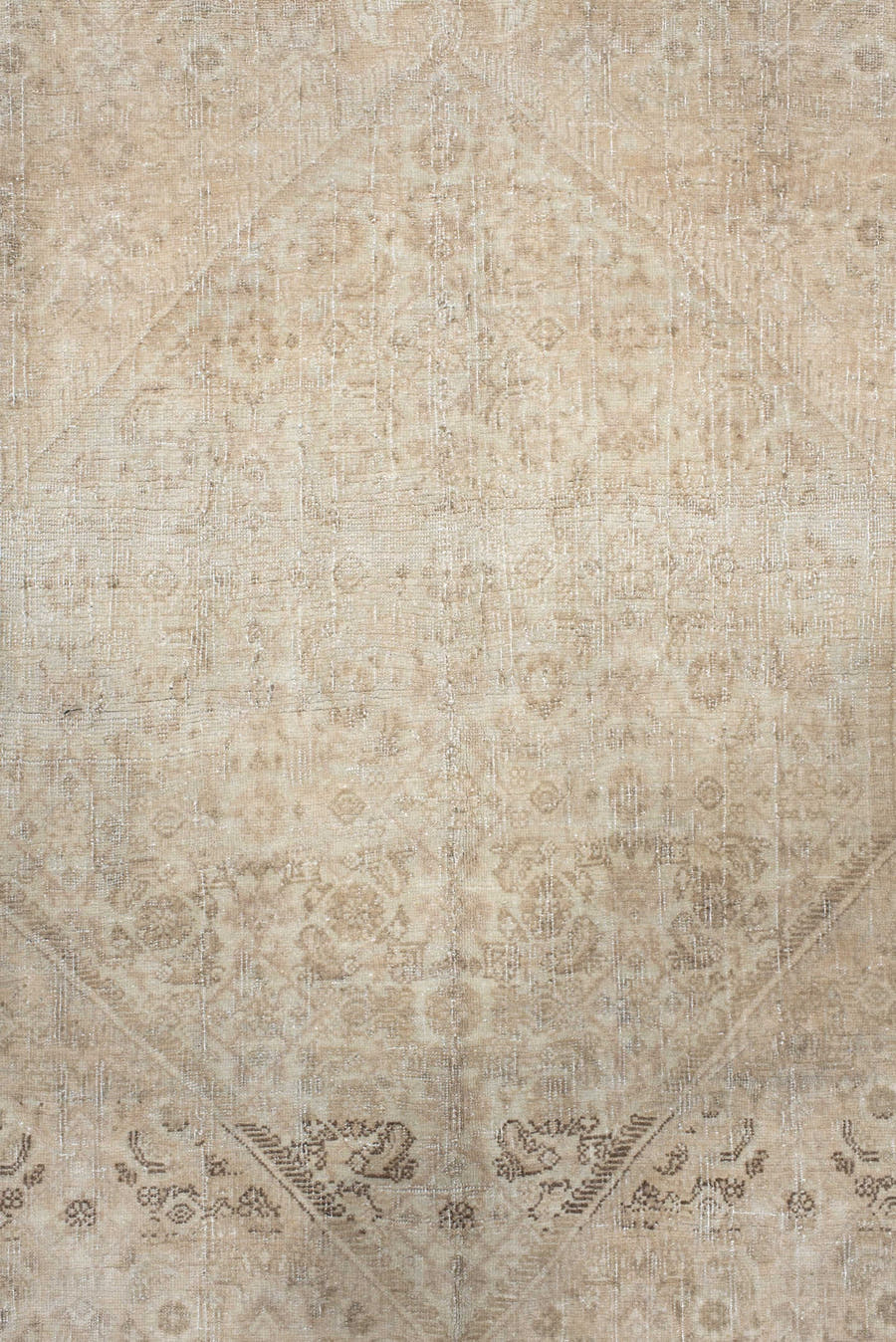 7' x 10' one-of-a-kind handmade antique Bidjar large size rug. Color palette: ivory, beige, taupe, sand, cream, camel
