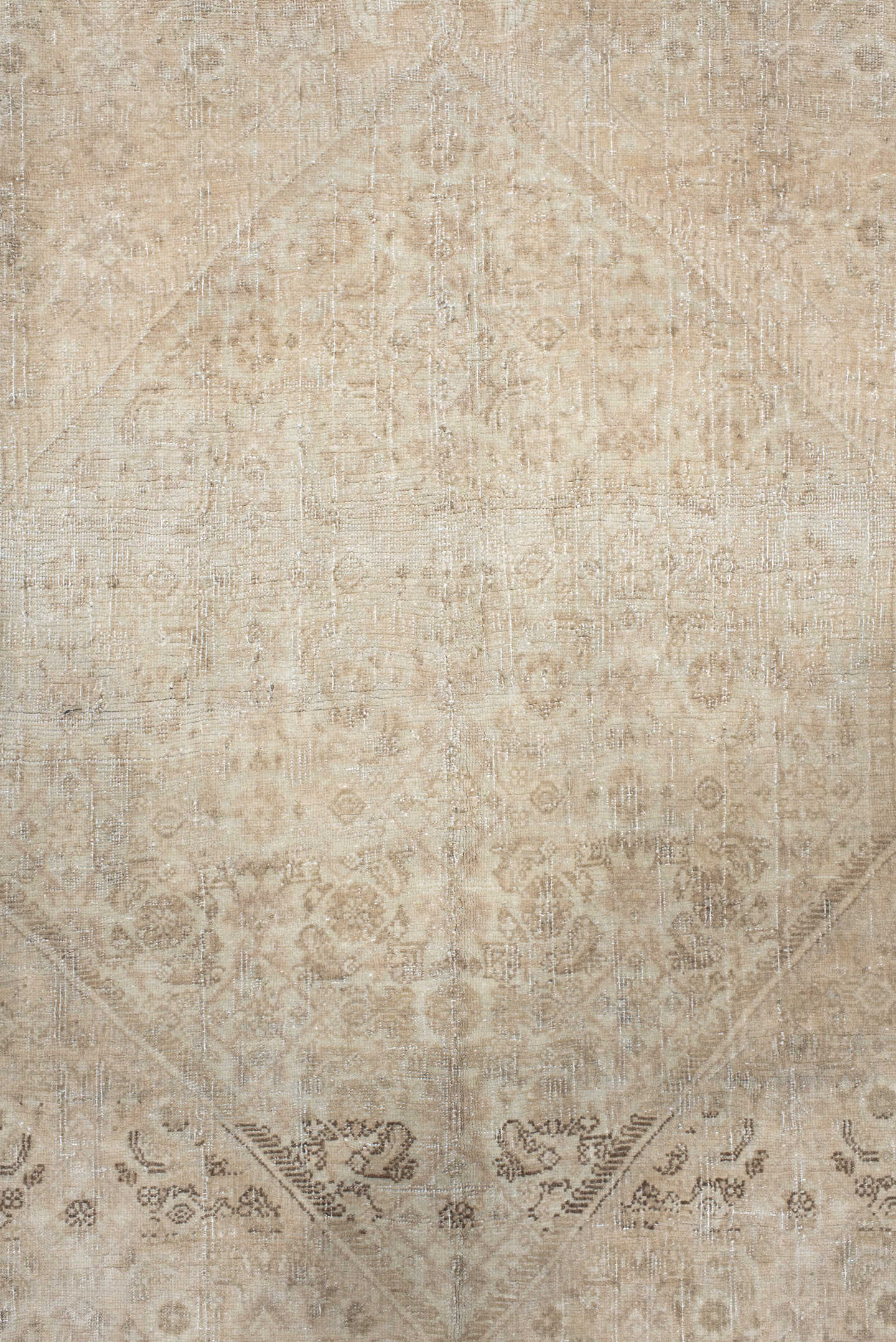 7' x 10' one-of-a-kind handmade antique Bidjar large size rug. Color palette: ivory, beige, taupe, sand, cream, camel