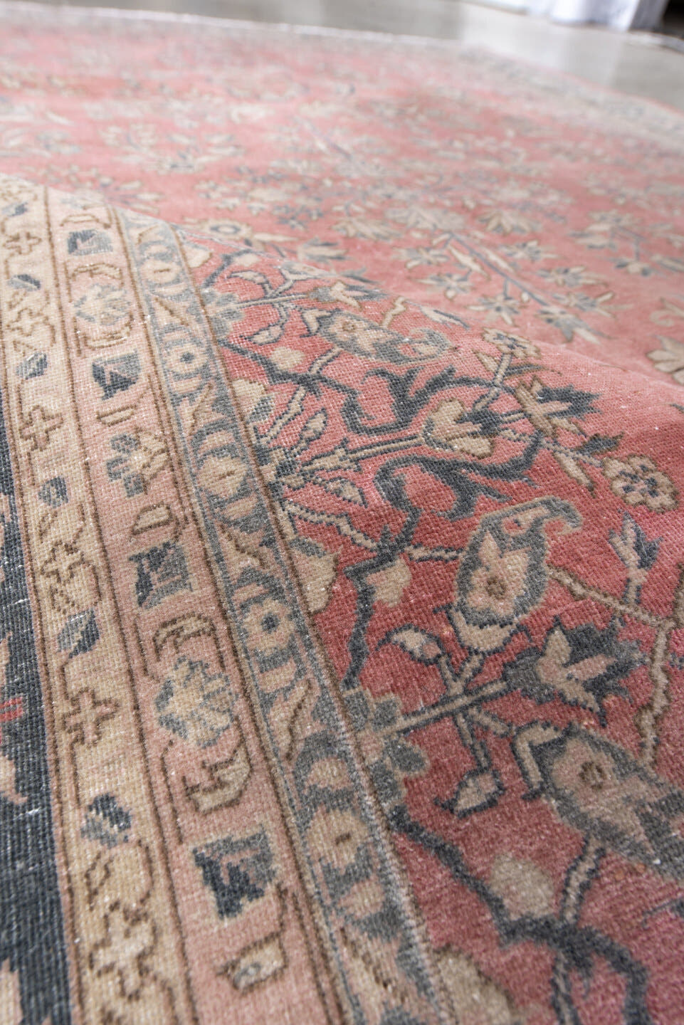 6' x 8' one-of-a-kind handmade vintage Sivas medium size rug. Color palette: rose, navy, ivory, slate, dusty blue, coral