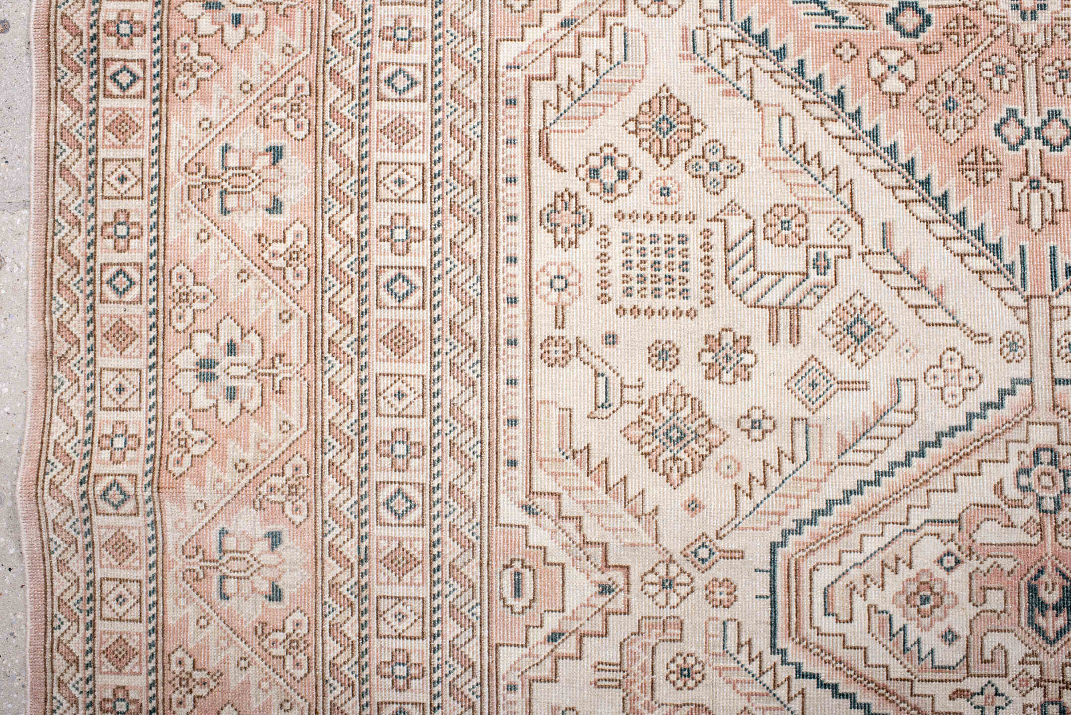 5' x 8' one-of-a-kind handmade antique Sivas medium size rug. Color palette: ivory, blush, taupe, dusty rose, muted blue