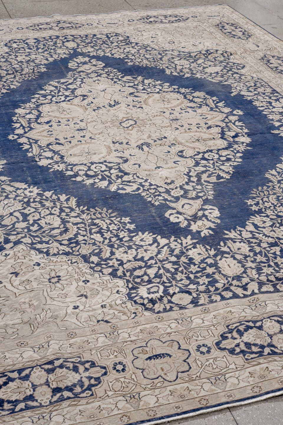 8' x 12' one-of-a-kind handmade antique Sivas large size rug. Color palette: ivory, blue, beige, taupe, gray