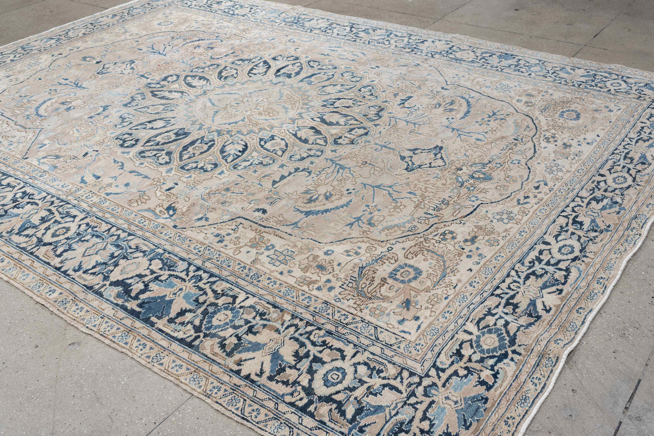 9' x 12' one-of-a-kind handmade vintage Heriz large size rug. Color palette: ivory, powder blue, navy, taupe, beige
