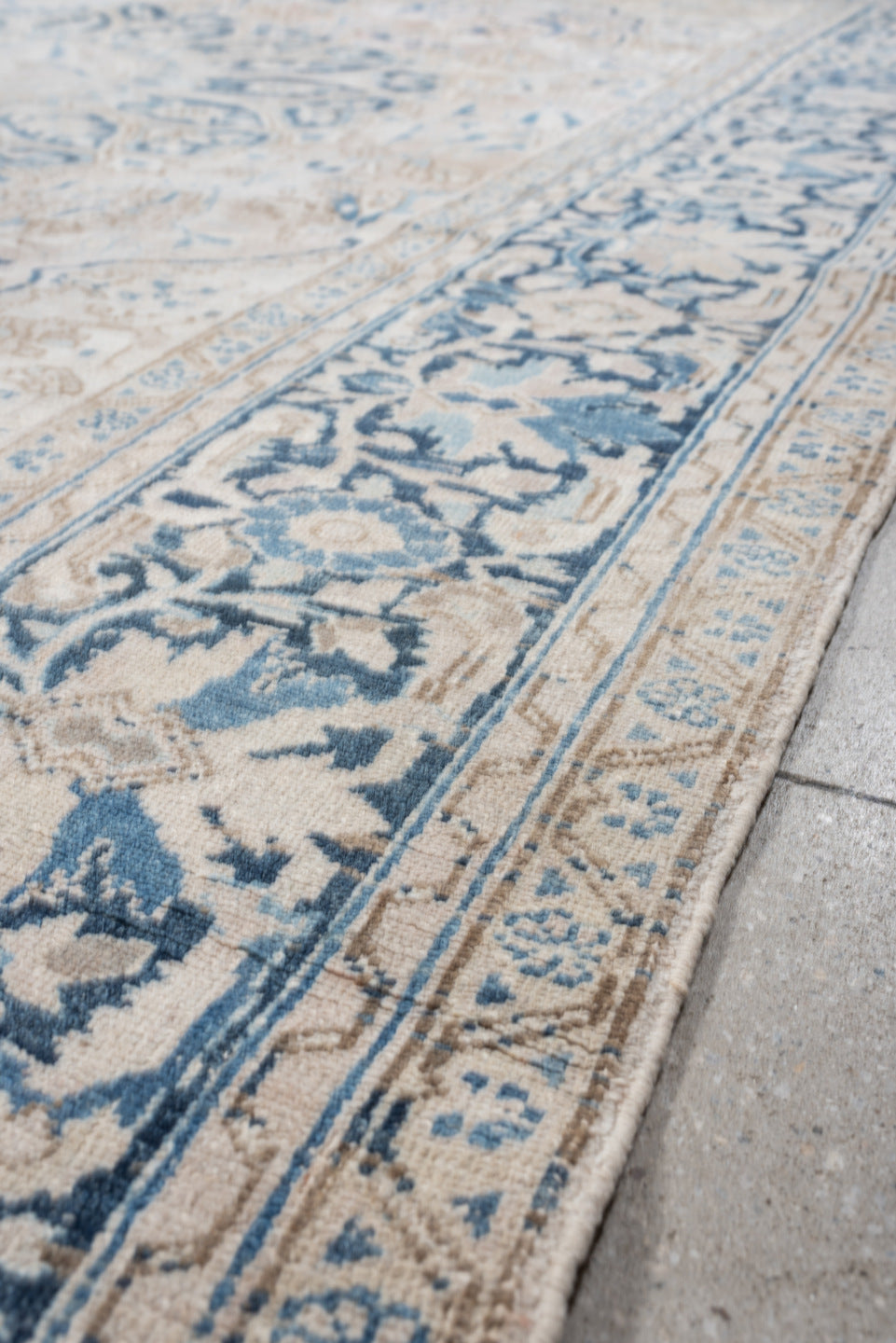 9' x 12' one-of-a-kind handmade vintage Heriz large size rug. Color palette: ivory, powder blue, navy, taupe, beige