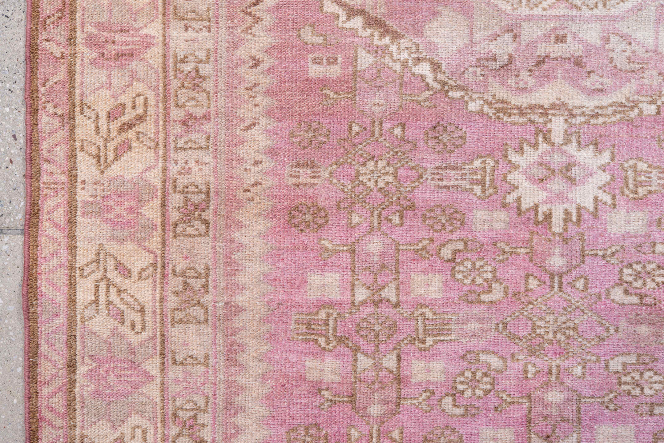 3' x 6' one-of-a-kind handmade vintage Malayer small size rug. Color palette: blush, ivory, rose, taupe, dusty pink, camel