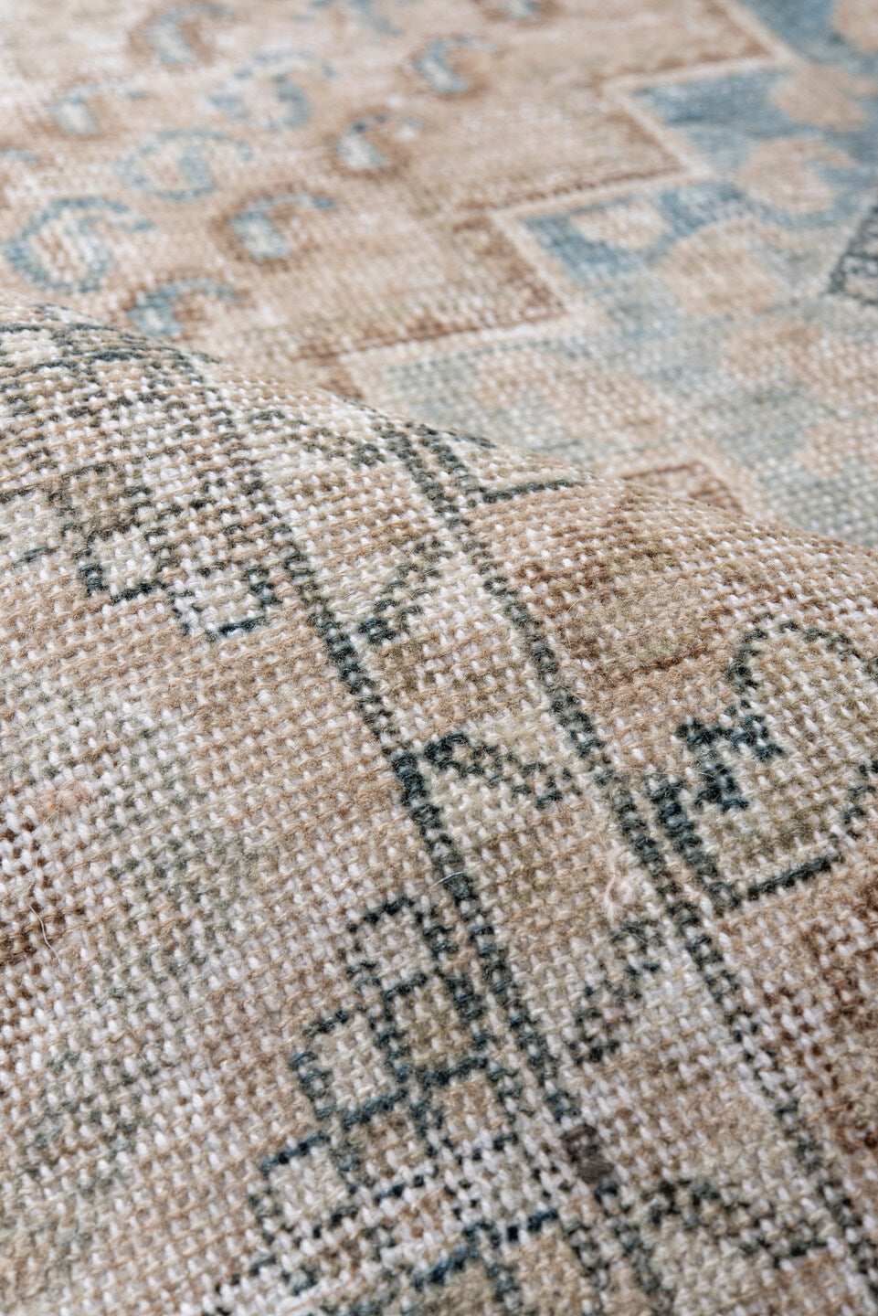 4' x 6' one-of-a-kind handmade vintage Afshar small size rug. Color palette: antiquewhite, black, brown, charcoal, dim gray