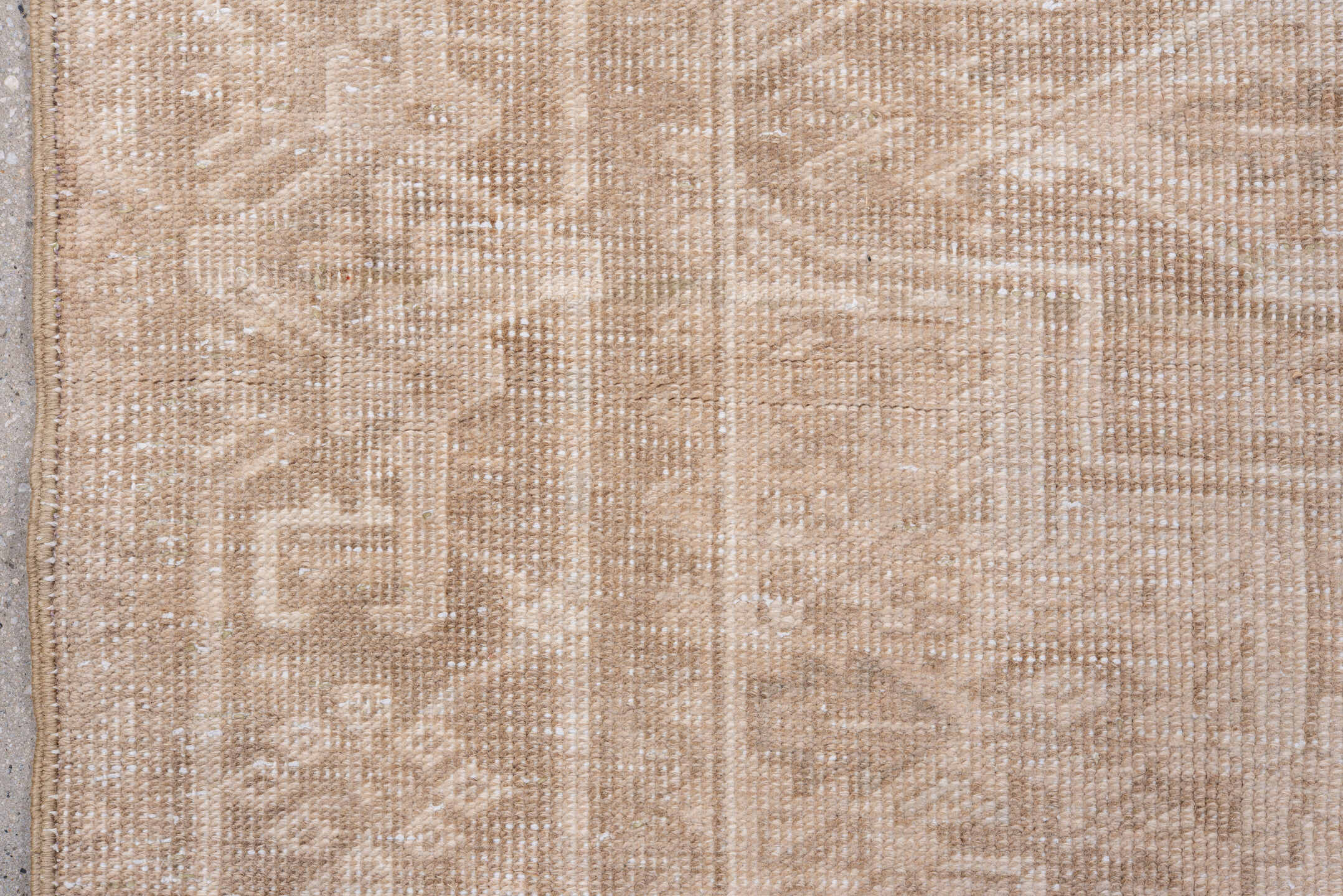 6' x 9' one-of-a-kind handmade vintage Heriz medium size rug. Color palette: brown, floral white, gray, light gray, linen