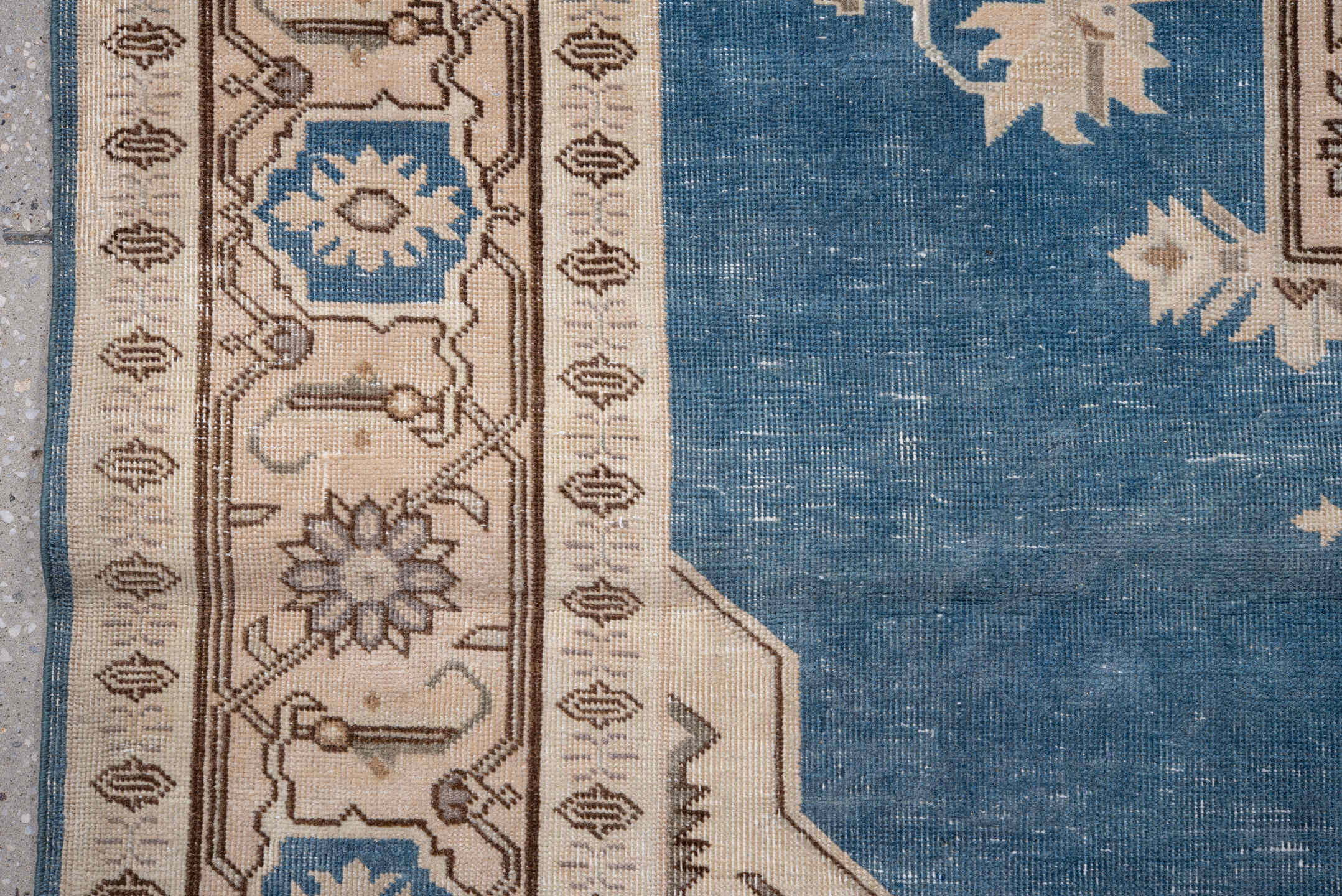 6' x 9' one-of-a-kind handmade vintage Sivas medium size rug. Color palette: sky blue, ivory, taupe, beige, camel, slate
