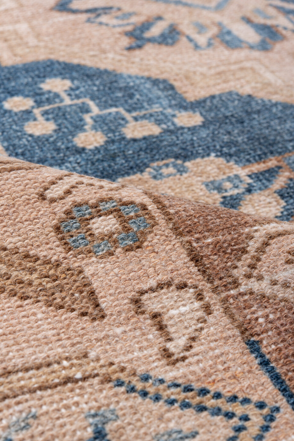 4' x 6' one-of-a-kind handmade vintage Hamadan small size rug. Color palette: antiquewhite, blue, brown, dark gray, dim gray