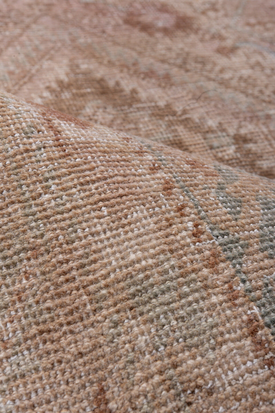 3' x 5' one-of-a-kind handmade antique Sarouk small size rug. Color palette: ivory, blush, dusty rose, pale blue, taupe