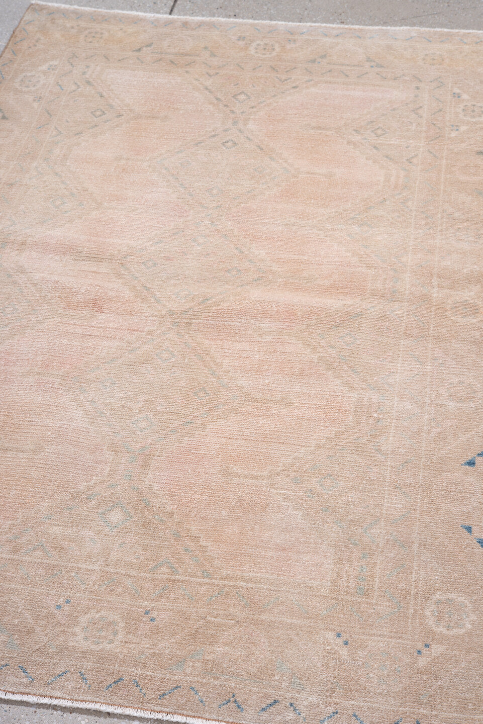 3' x 5' one-of-a-kind handmade vintage Hamadan small size rug. Color palette: blush, ivory, pale aqua, beige, taupe, pink
