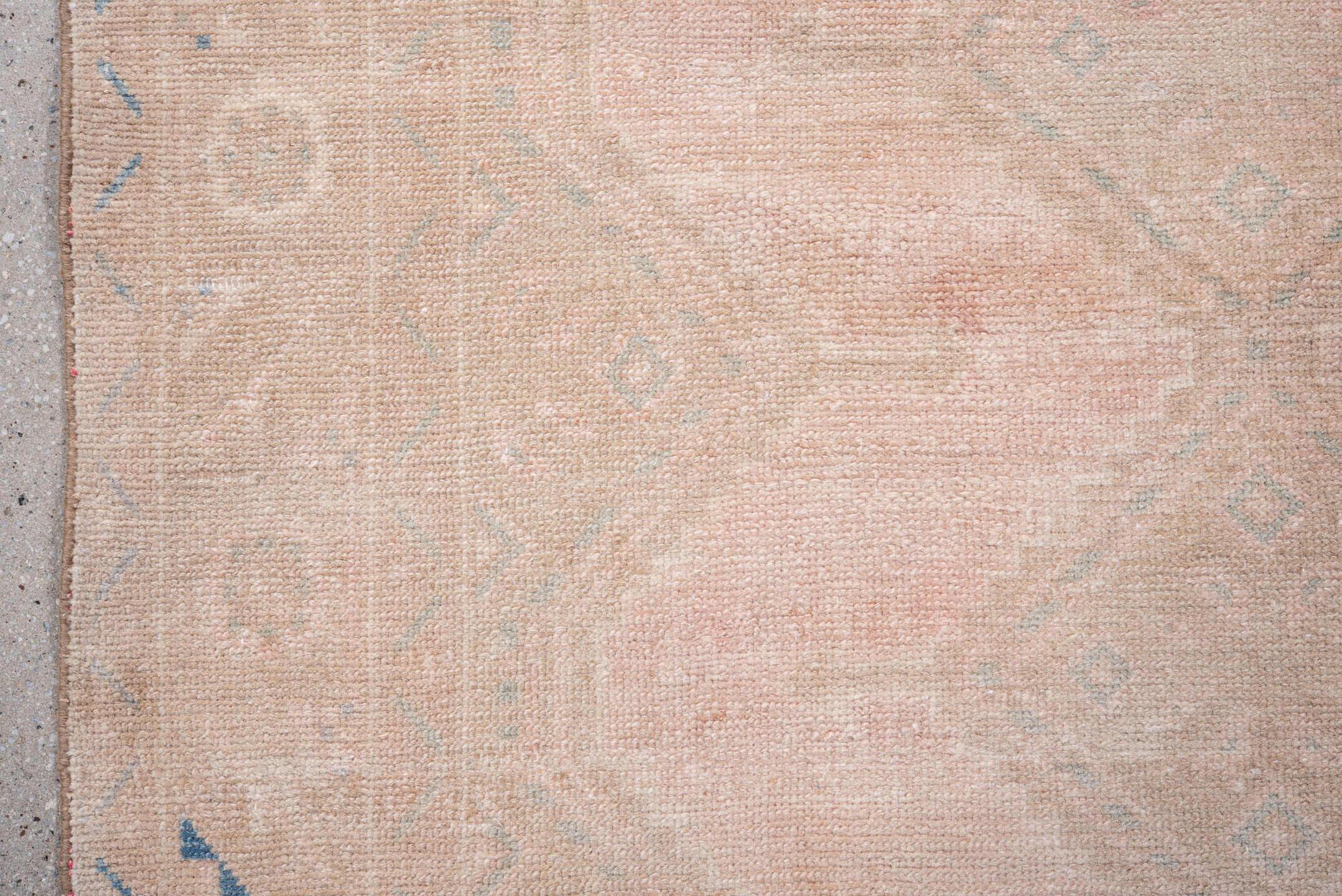 3' x 5' one-of-a-kind handmade vintage Hamadan small size rug. Color palette: blush, ivory, pale aqua, beige, taupe, pink