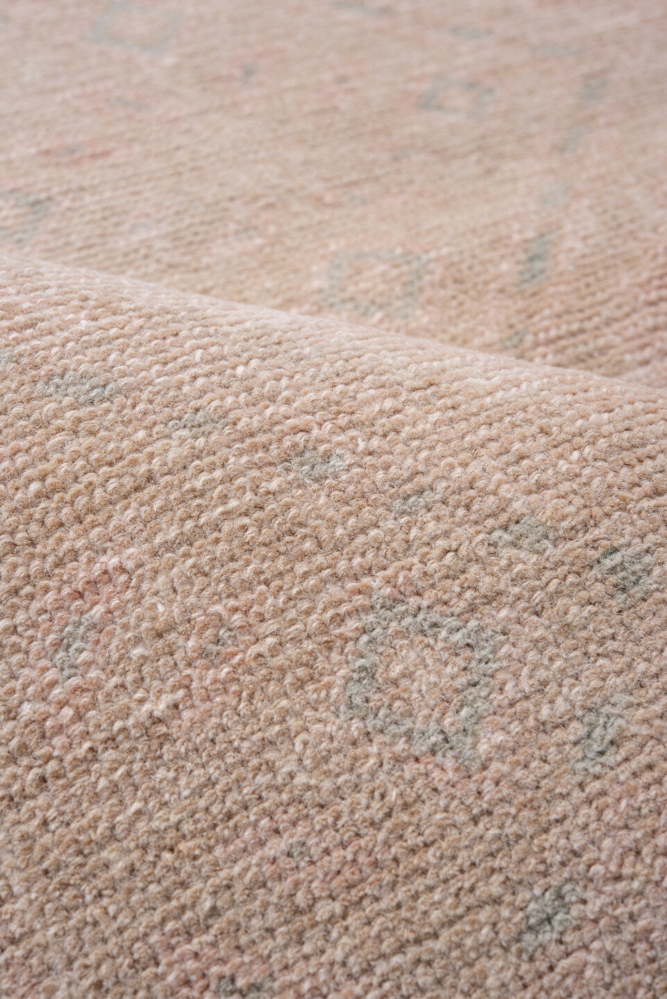 3' x 5' one-of-a-kind handmade vintage Hamadan small size rug. Color palette: blush, ivory, pale aqua, beige, taupe, pink