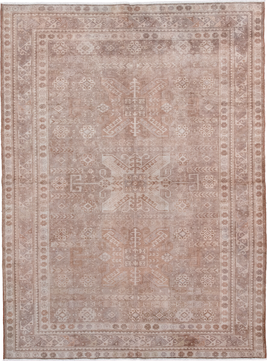 5' x 7' one-of-a-kind handmade vintage Sivas rug. Color palette: gray, light gray, off-white, pink