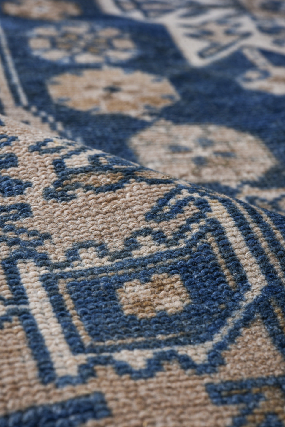 4' x 6' one-of-a-kind handmade vintage Malayer small size rug. Color palette: blue, dark gray, dim gray, fiord, gray