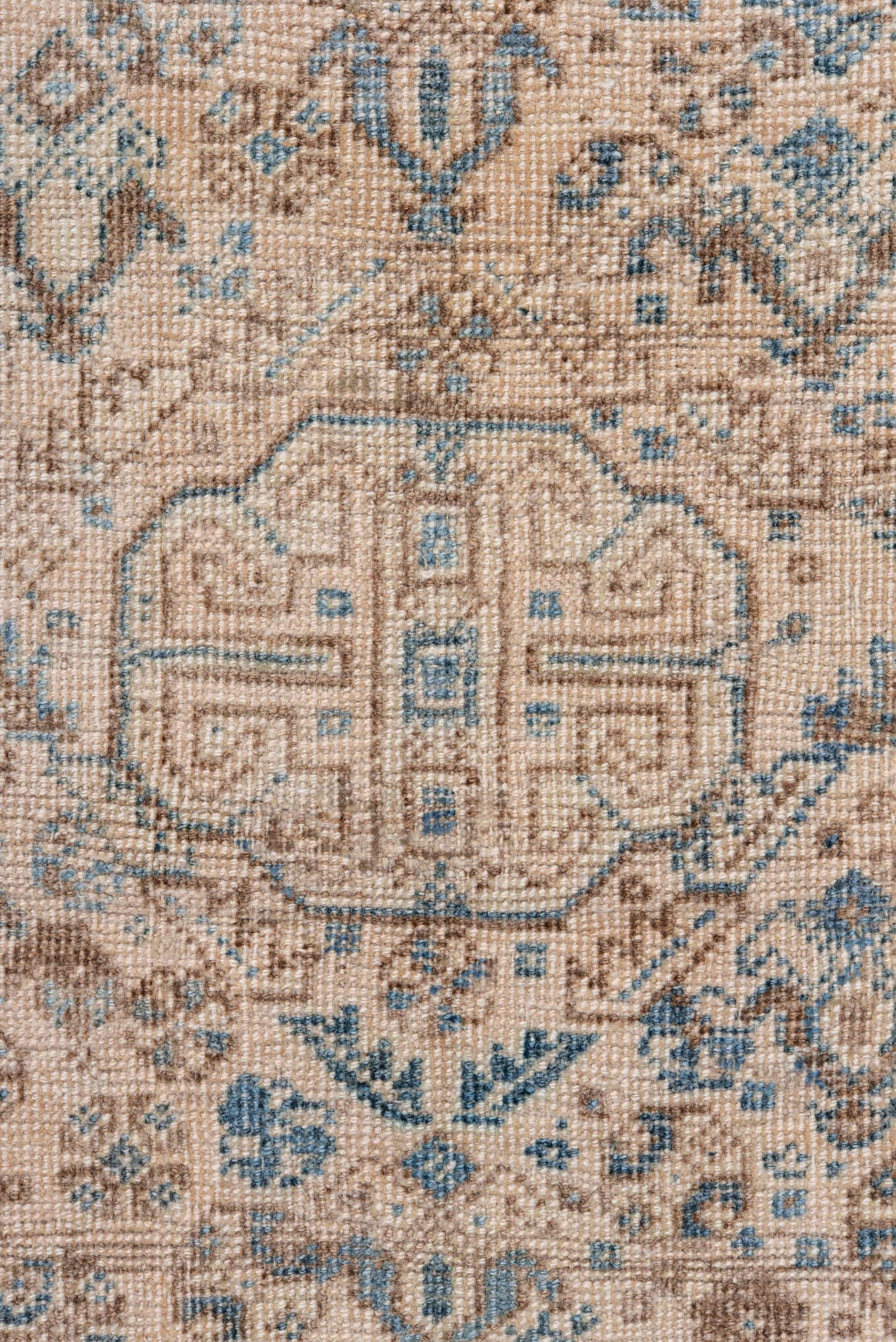 3' x 5' one-of-a-kind handmade antique Shiraz small size rug. Color palette: ivory, sky blue, taupe, beige, camel, slate