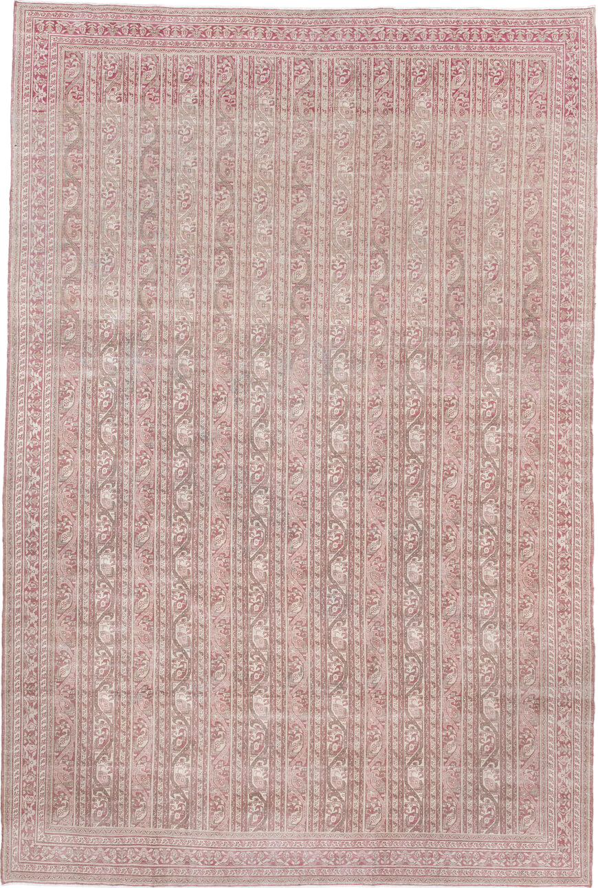 6' x 10' one-of-a-kind handmade vintage Sivas large size rug. Color palette: gray, light gray, misty rose, off-white, pink