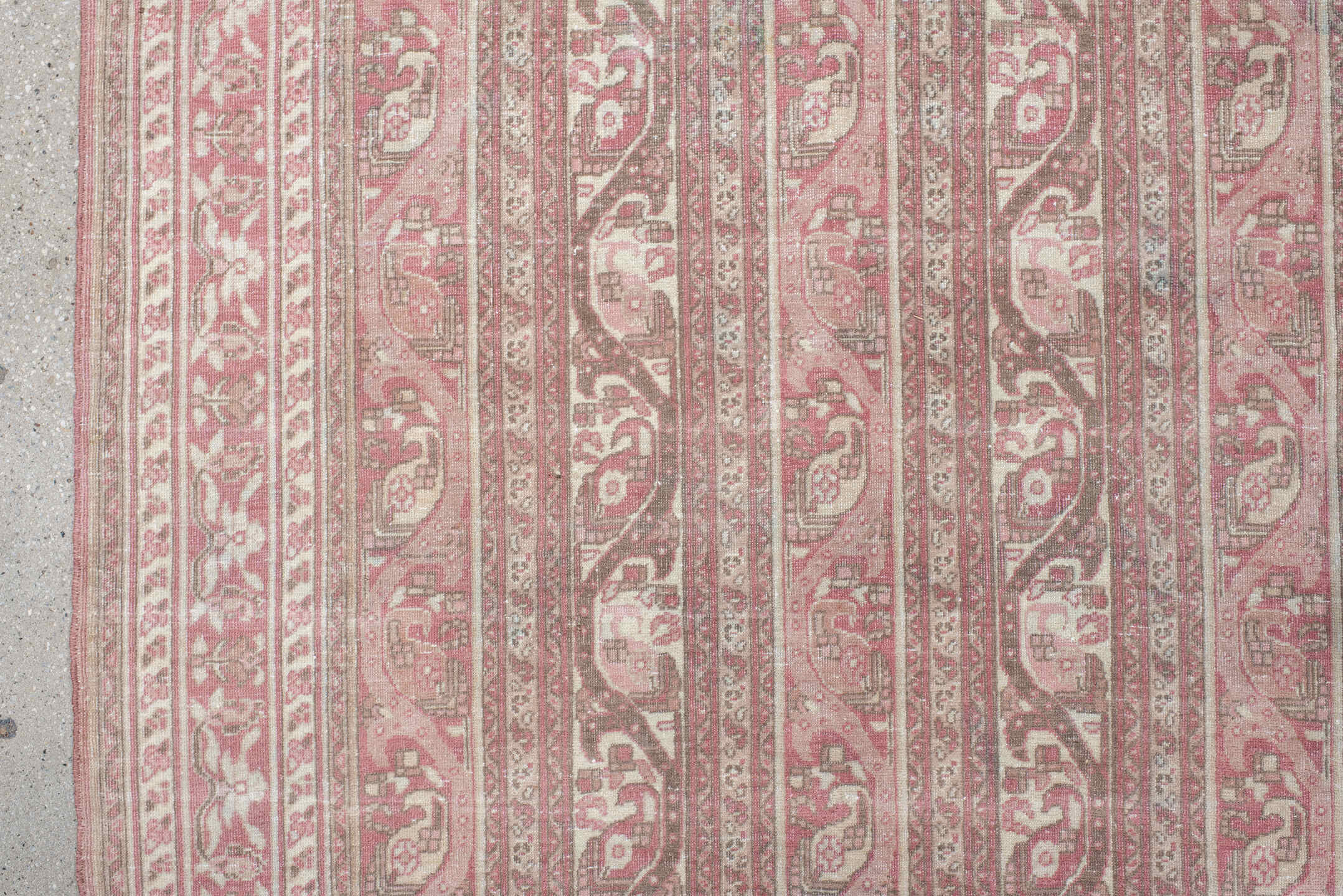 6' x 10' one-of-a-kind handmade vintage Sivas large size rug. Color palette: pink, off-white, gray, light gray, misty rose