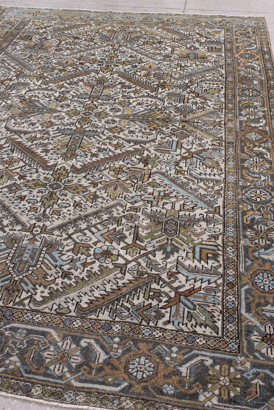 7' x 10' one-of-a-kind handmade vintage Heriz large size rug. Color palette: black, brown, charcoal, dark gray, dim gray