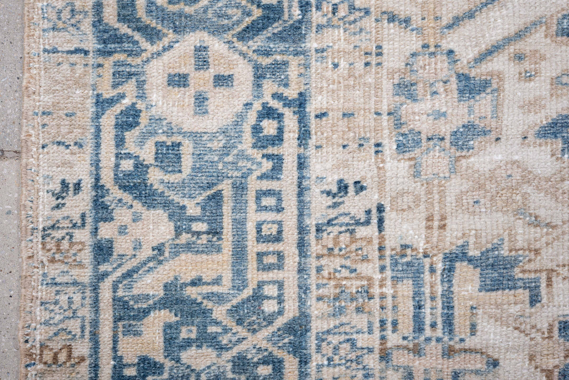 7' x 10' one-of-a-kind handmade vintage Heriz large size rug. Color palette: ivory, sky blue, beige, taupe, camel