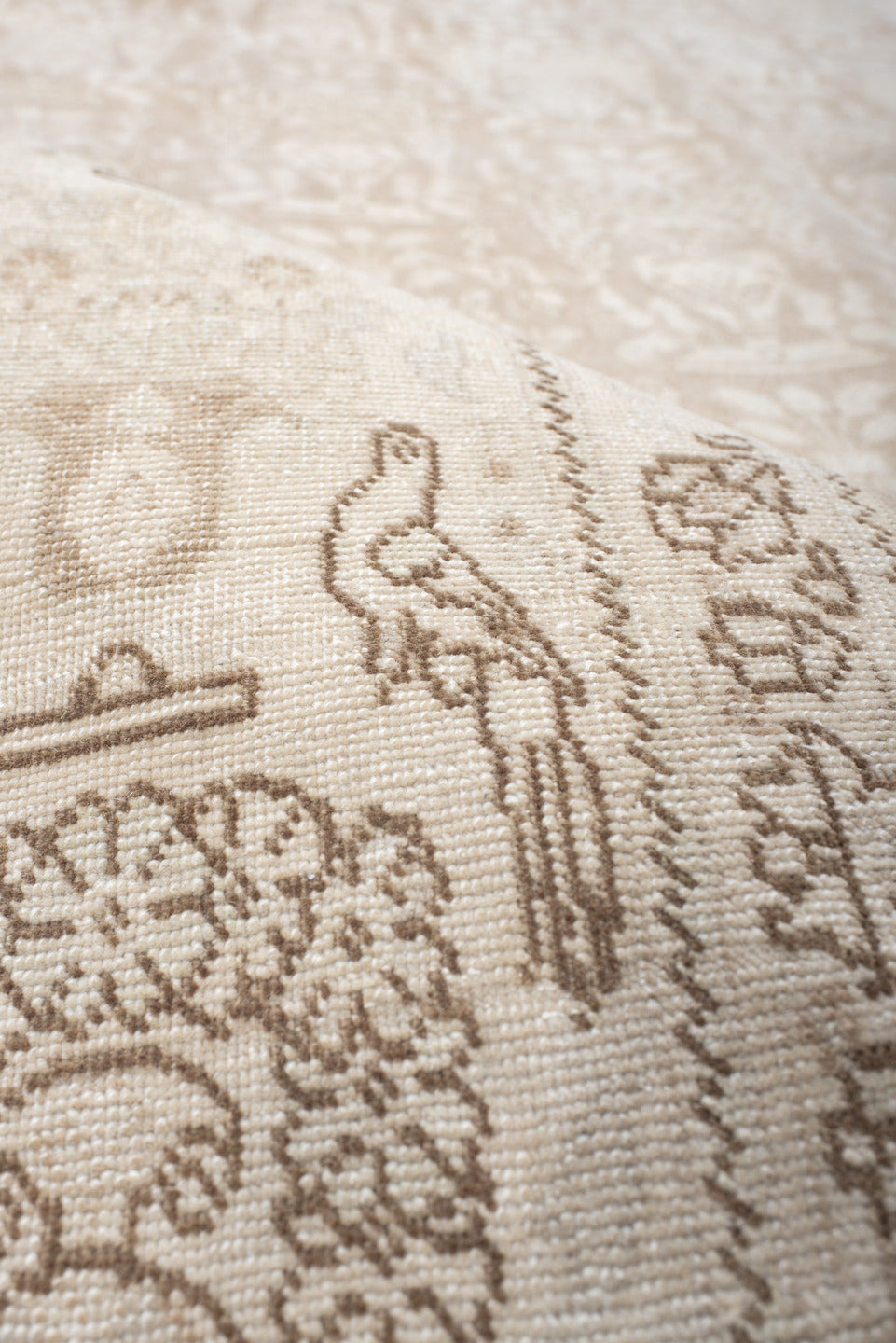 6' x 9' one-of-a-kind handmade vintage Tabriz medium size rug. Color palette: antiquewhite, brown, gray, light gray, linen